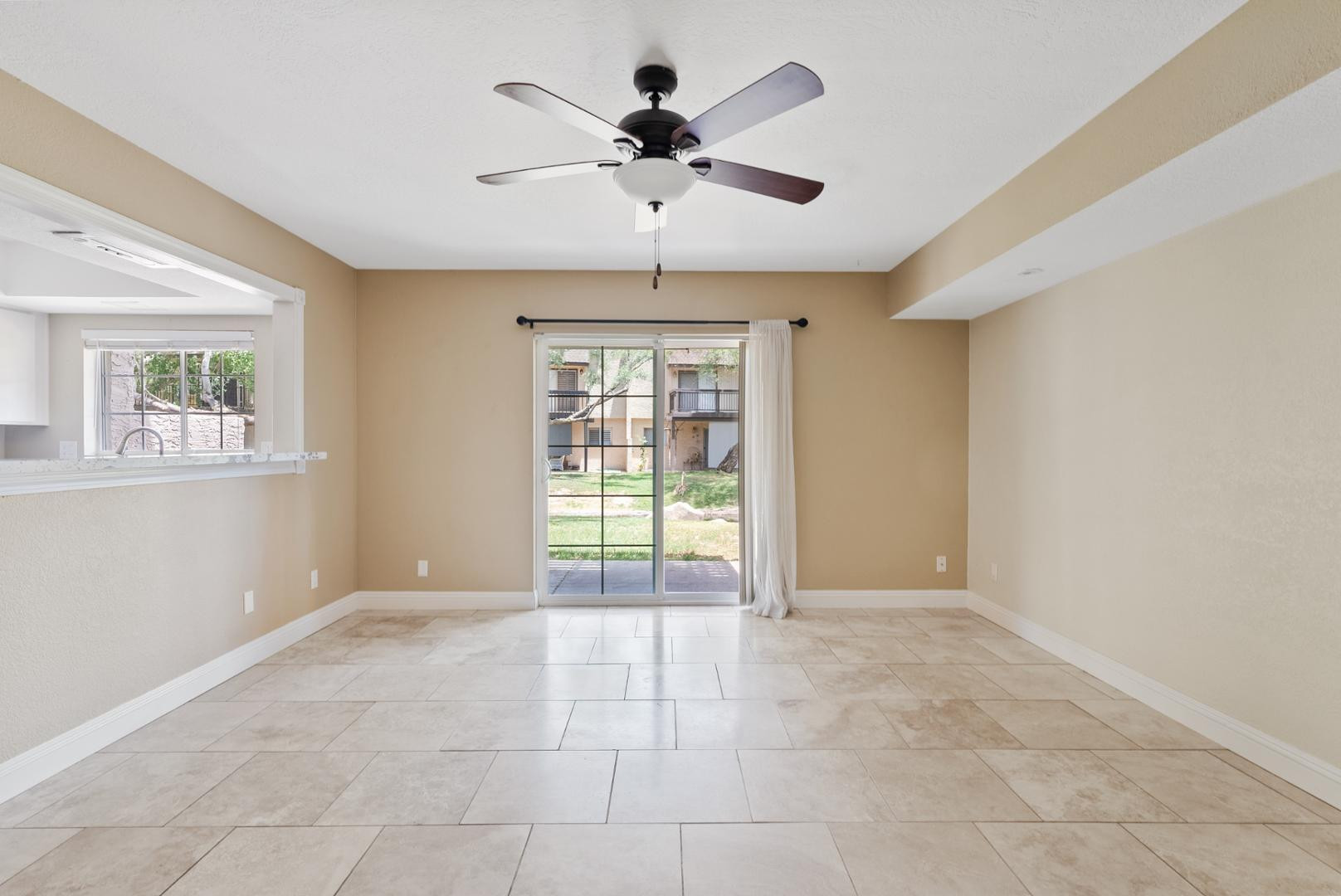 2232 W Lindner Avenue Unit 15