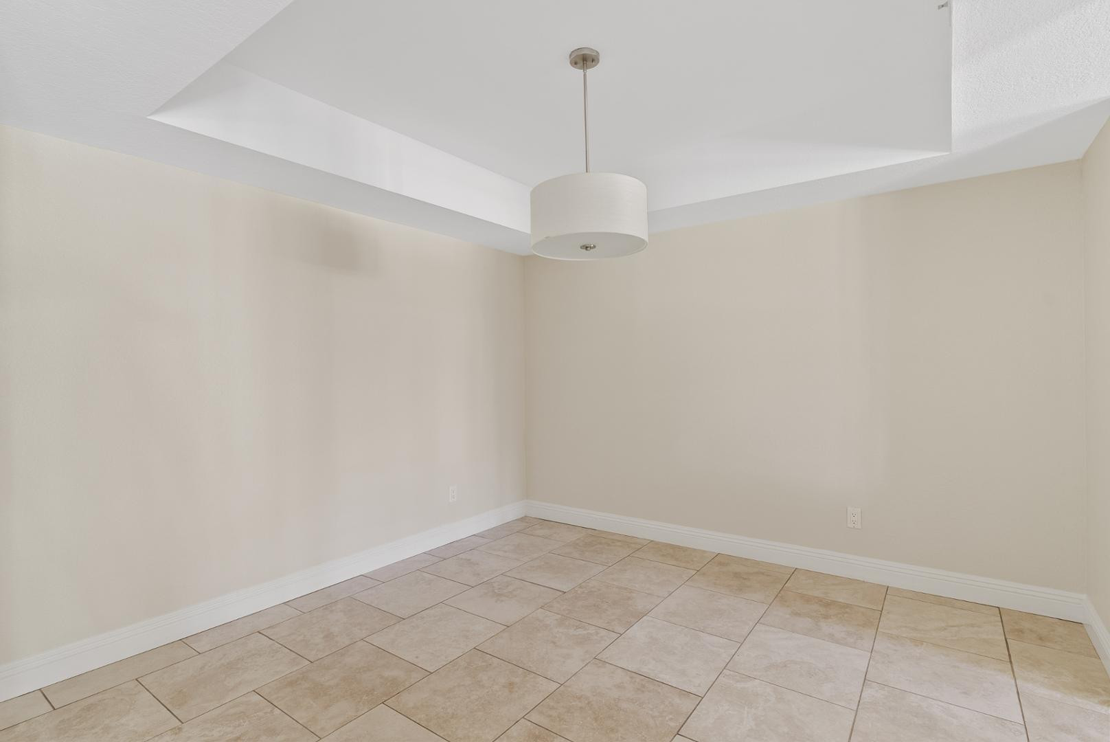 2232 W Lindner Avenue Unit 15