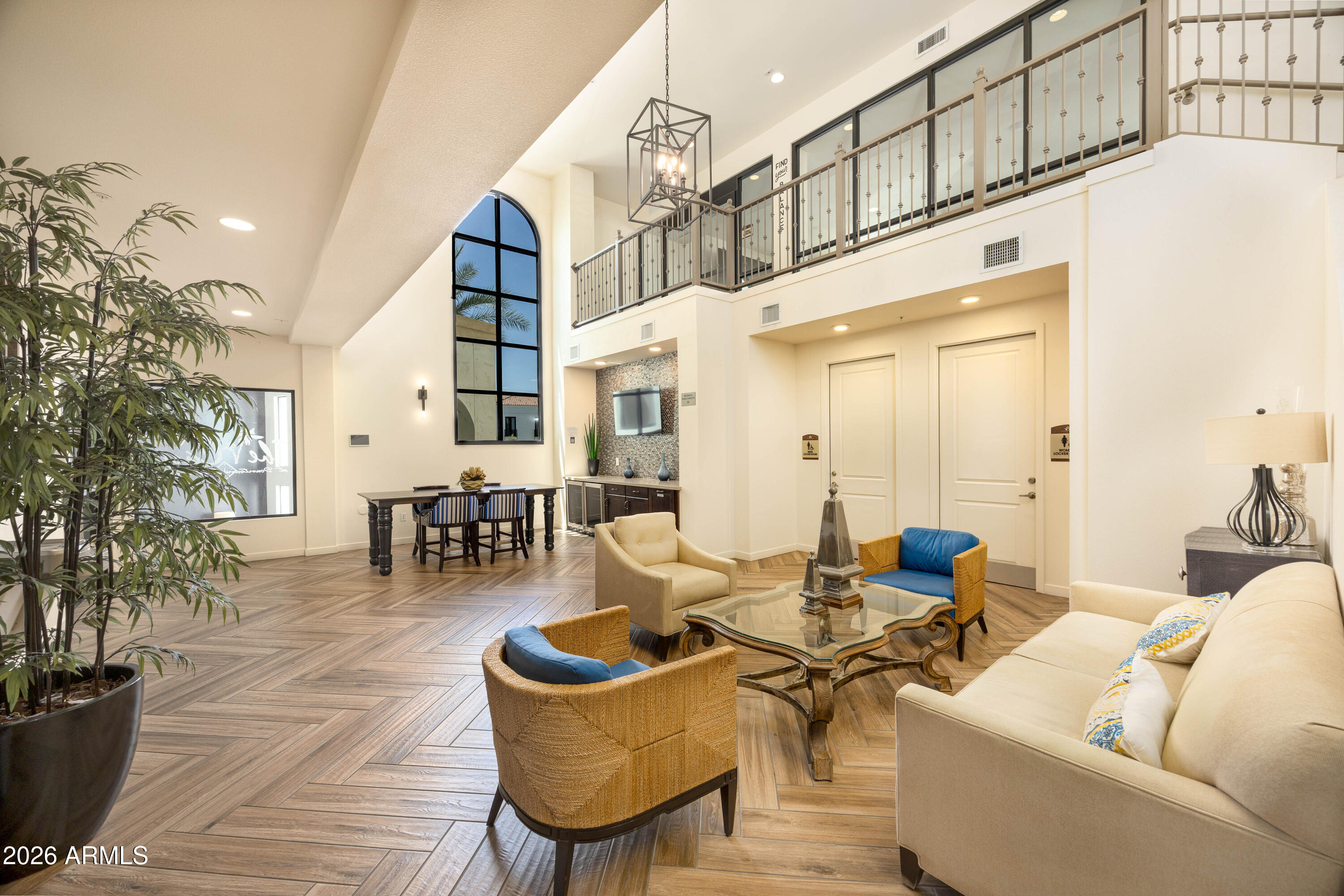 2511 W QUEEN CREEK Road 232
