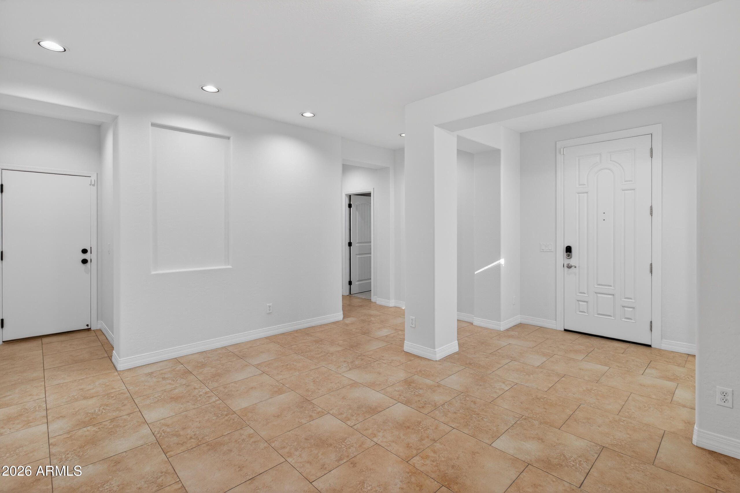 130 W HACKBERRY Drive