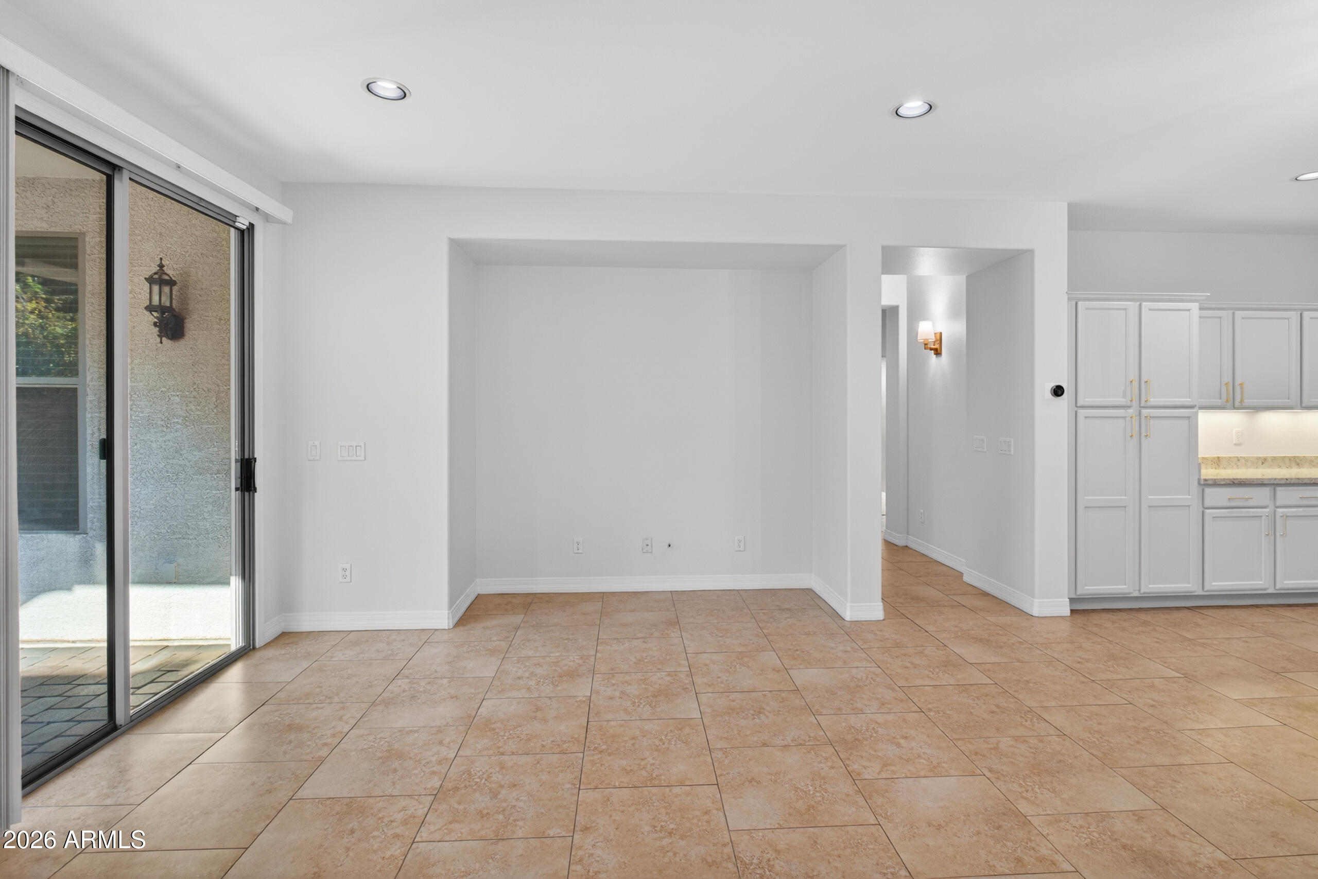 130 W HACKBERRY Drive