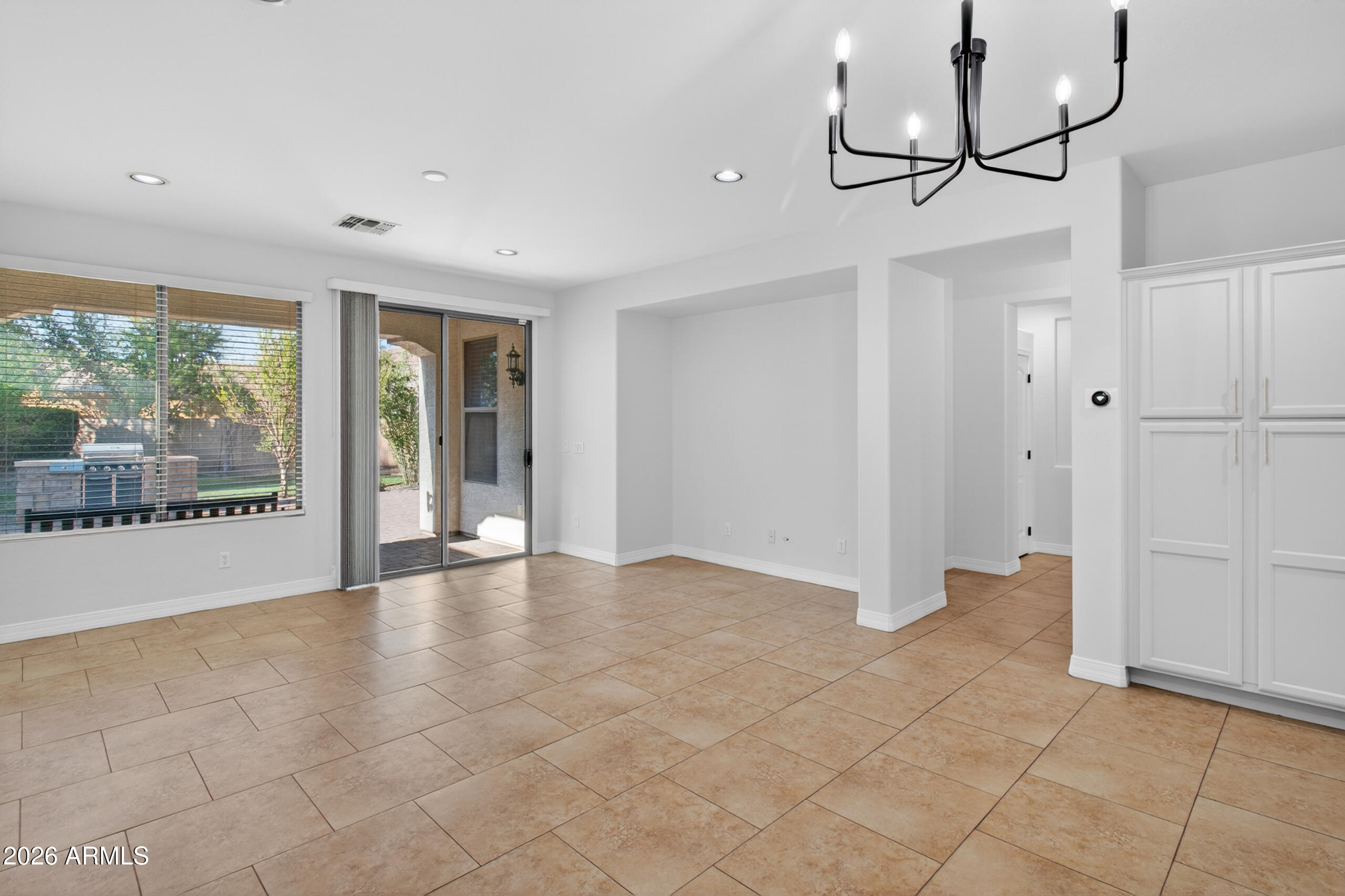 130 W HACKBERRY Drive