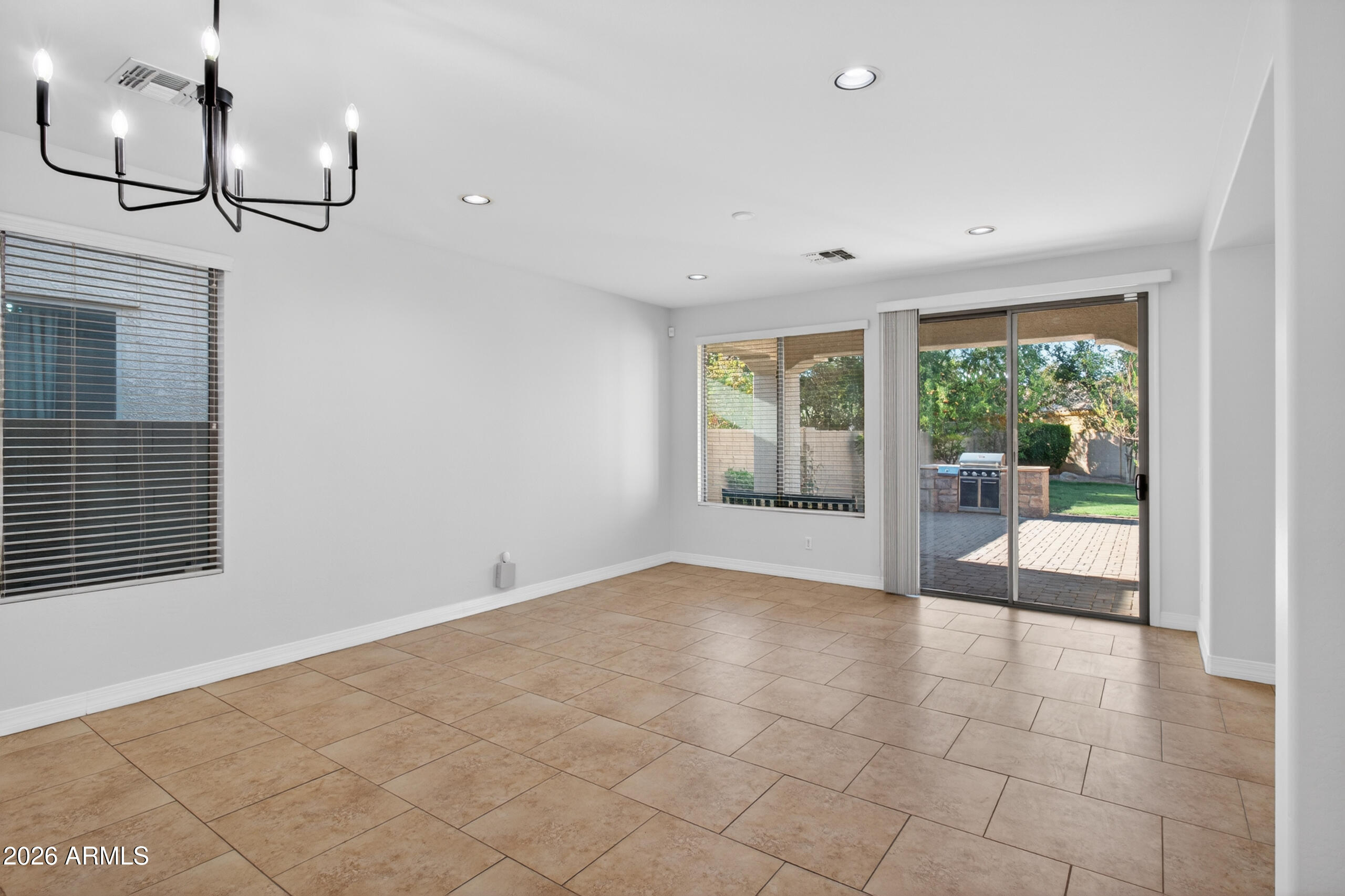 130 W HACKBERRY Drive
