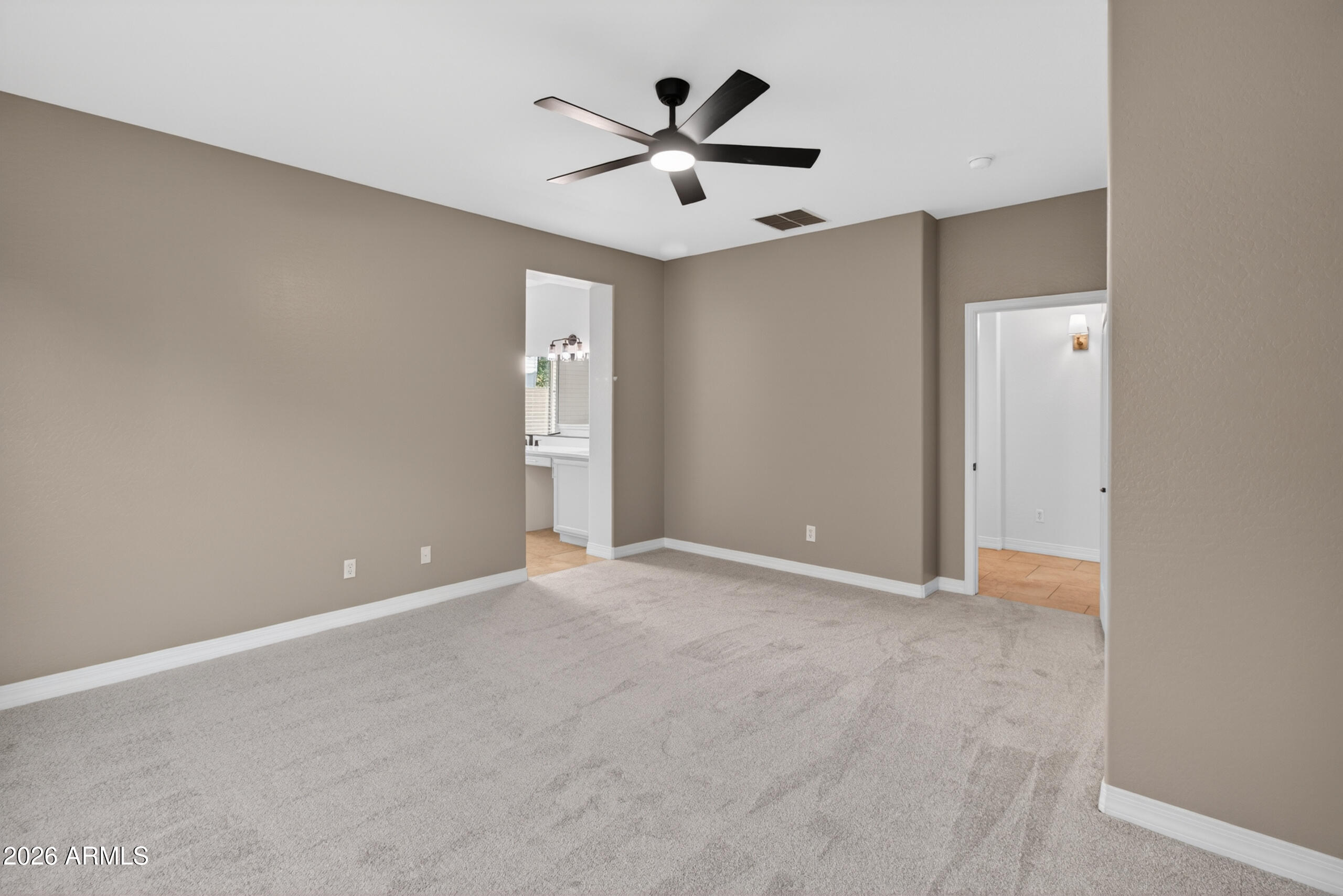 130 W HACKBERRY Drive