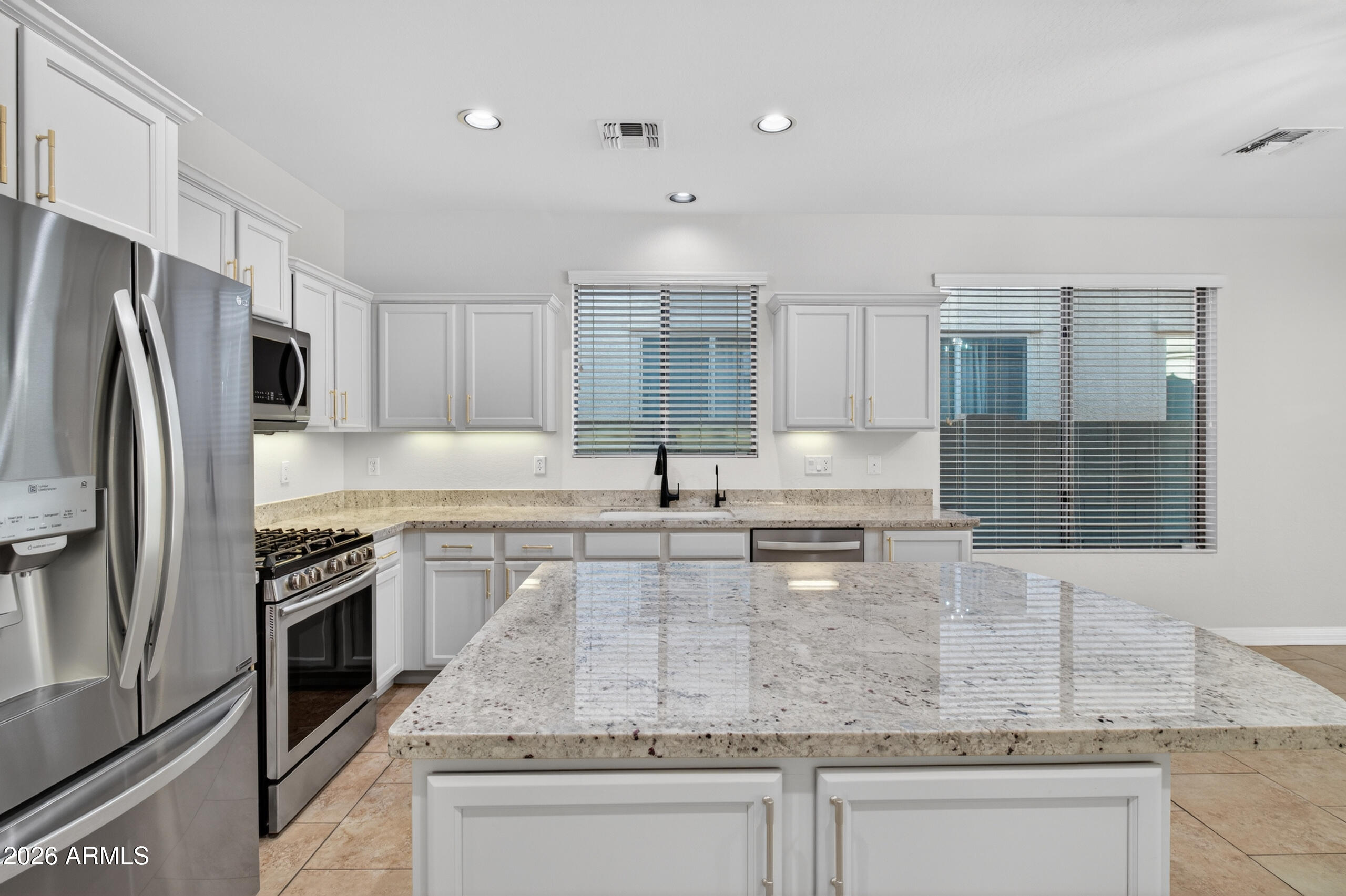 130 W HACKBERRY Drive