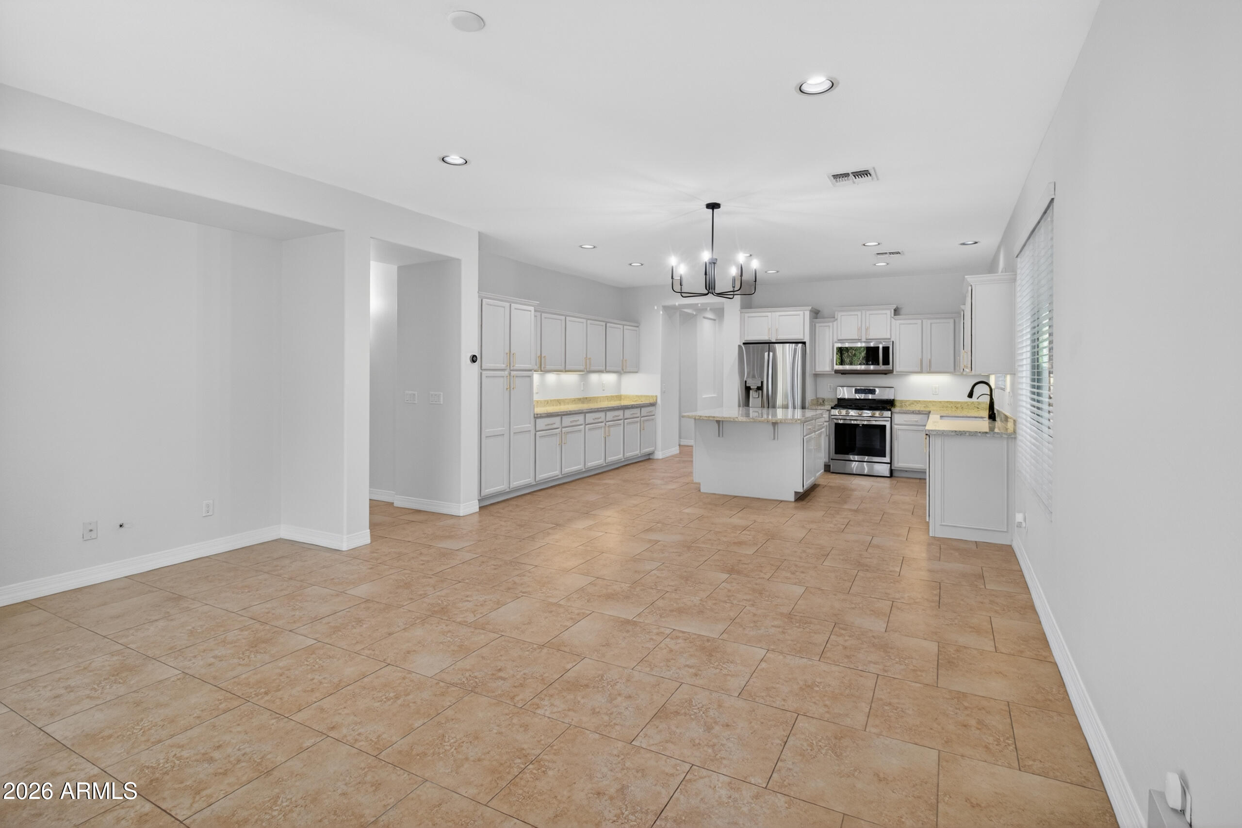 130 W HACKBERRY Drive