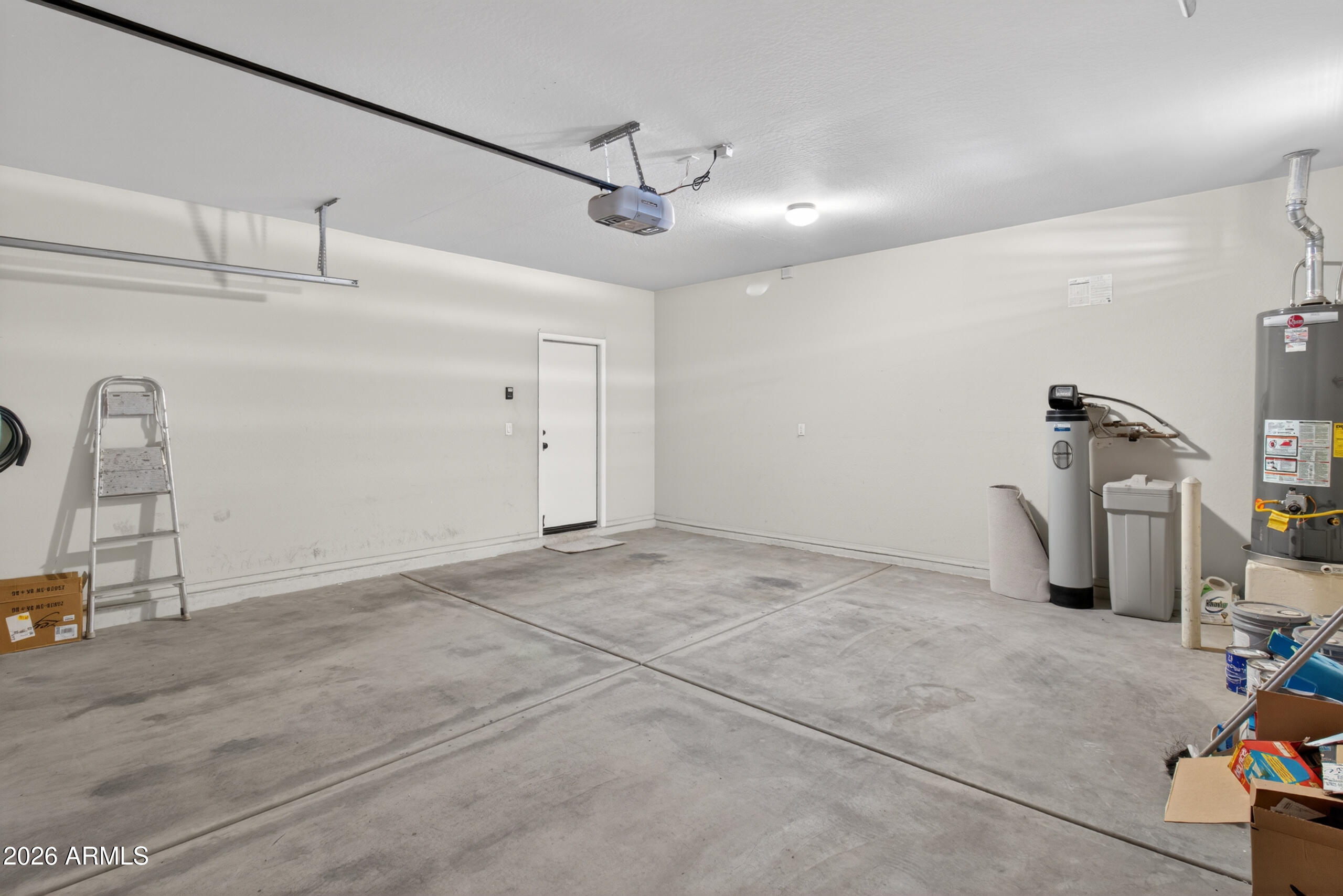 130 W HACKBERRY Drive