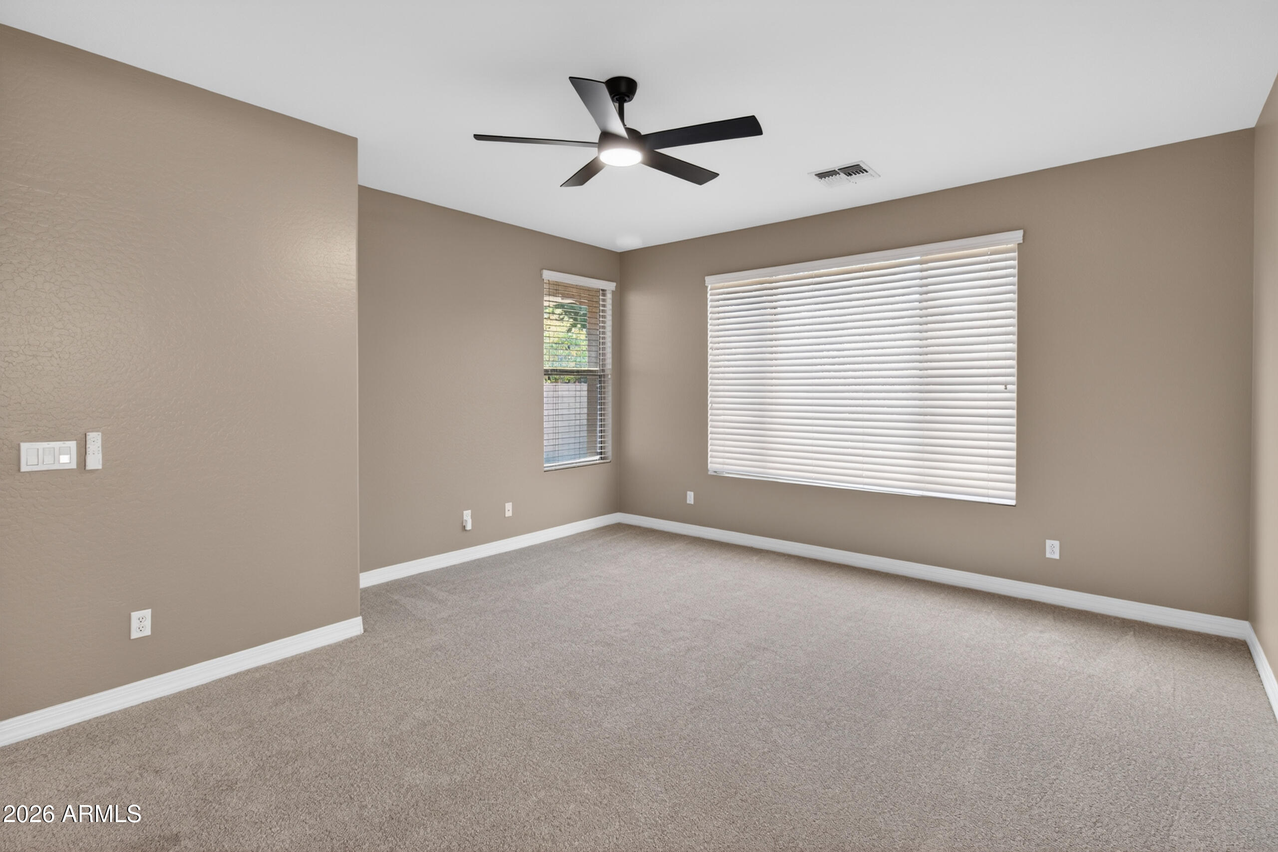 130 W HACKBERRY Drive