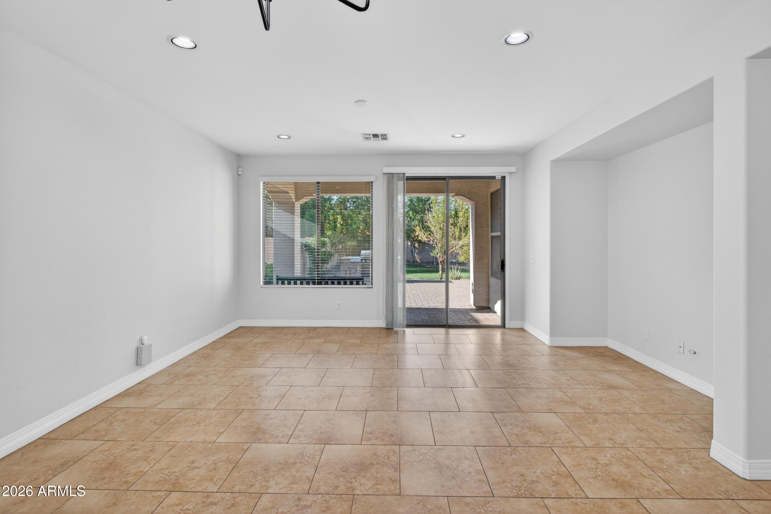 130 W HACKBERRY Drive