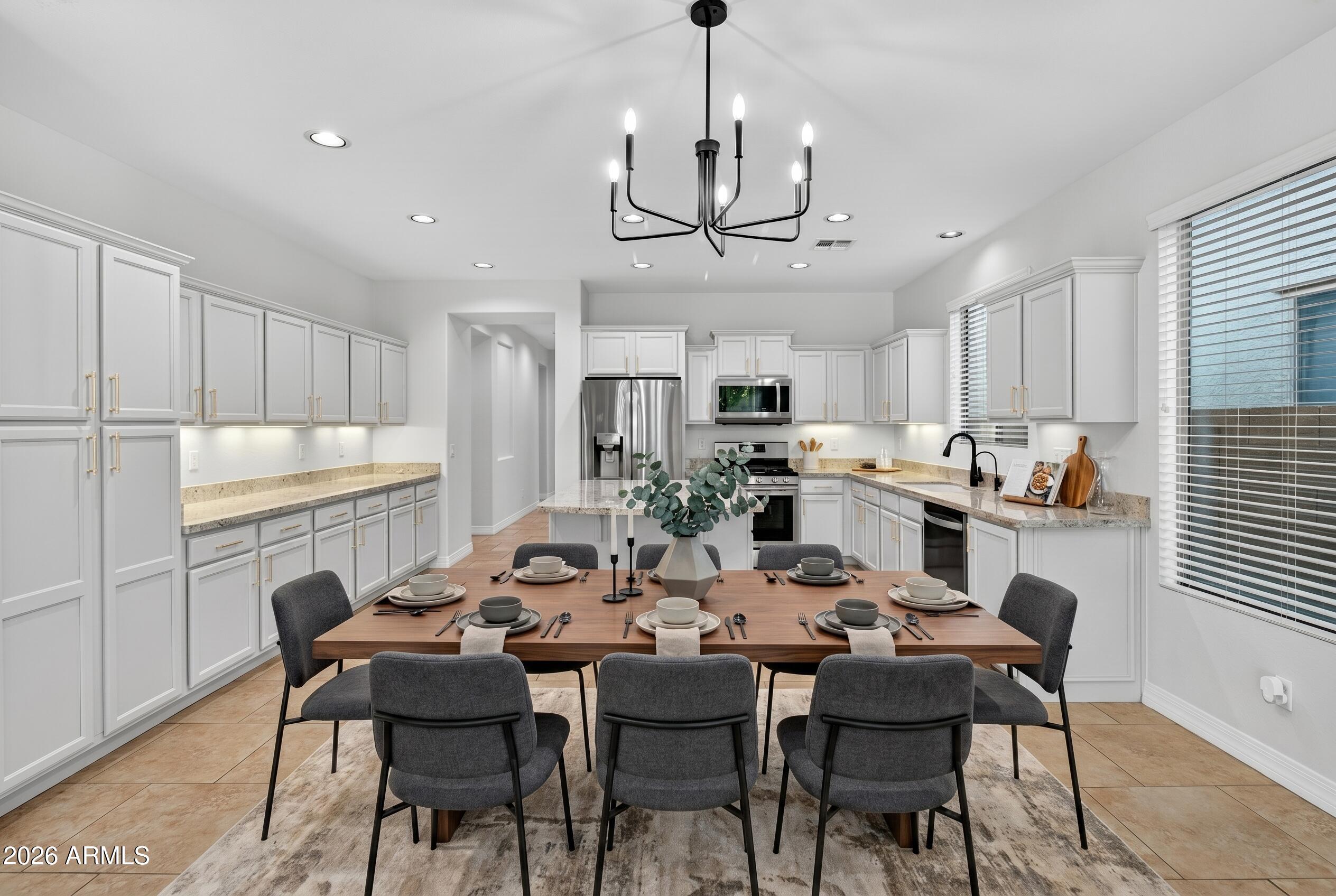 130 W HACKBERRY Drive