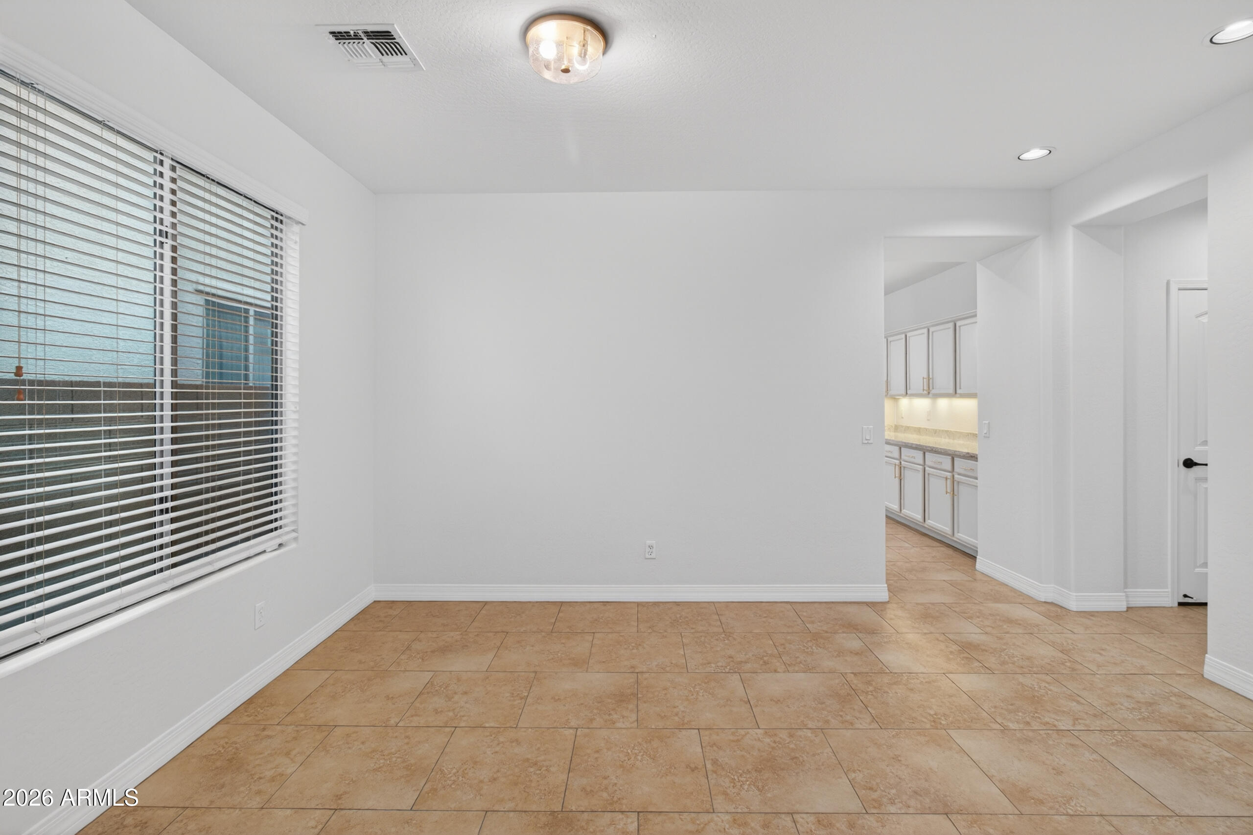 130 W HACKBERRY Drive
