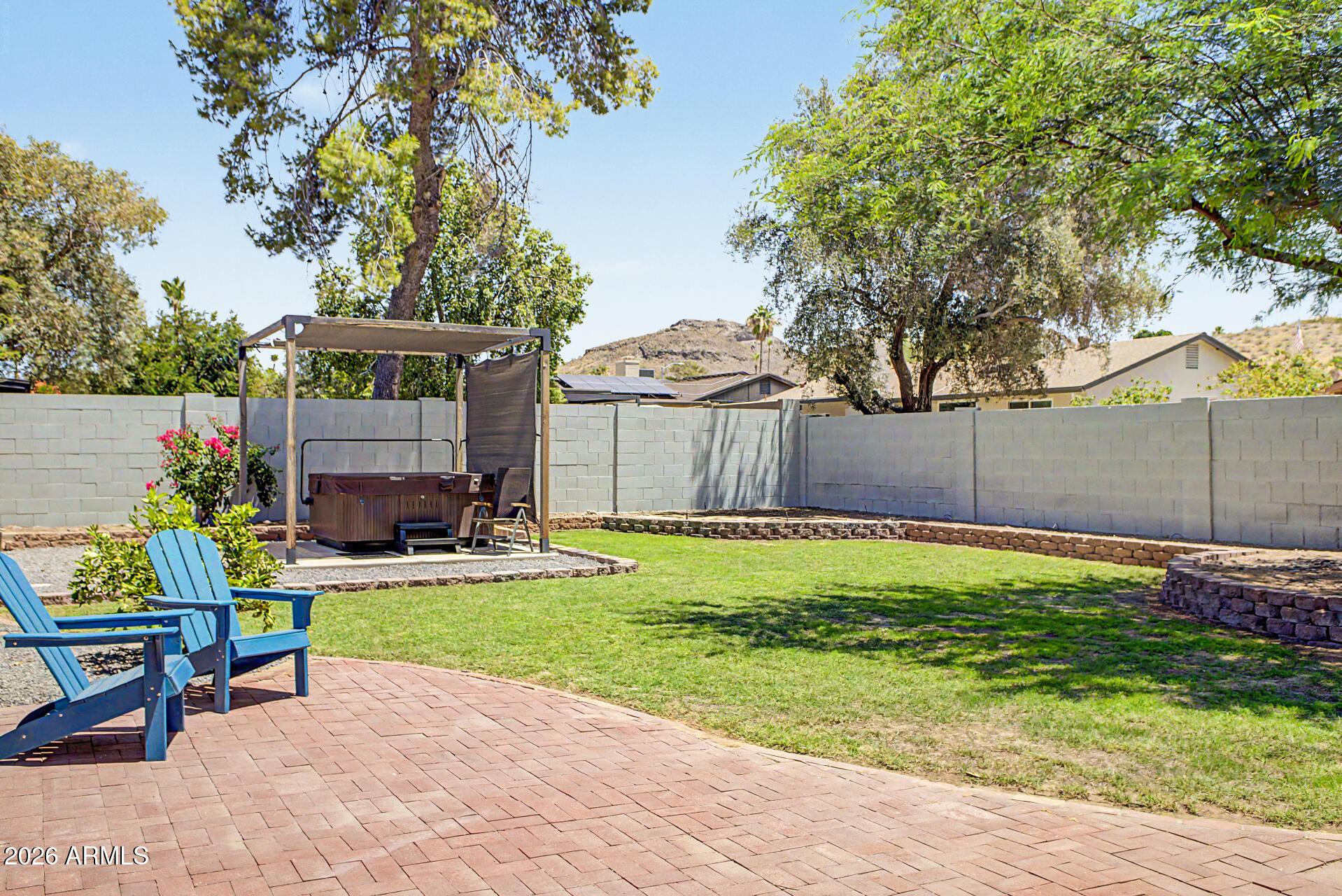 823 E Monte Cristo Avenue