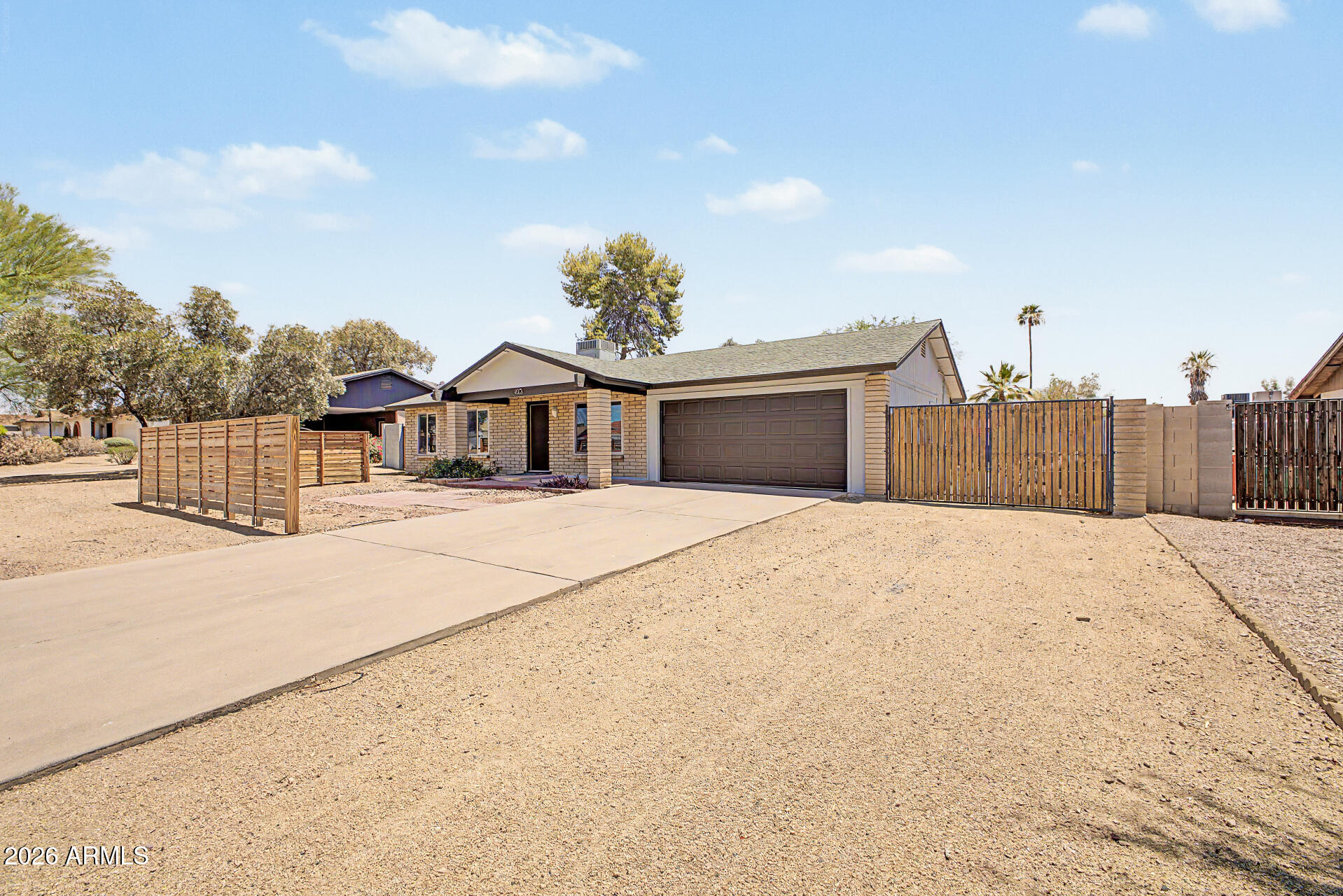 823 E Monte Cristo Avenue