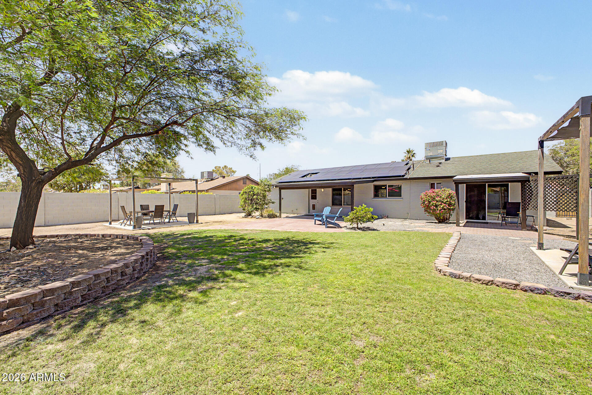 823 E Monte Cristo Avenue