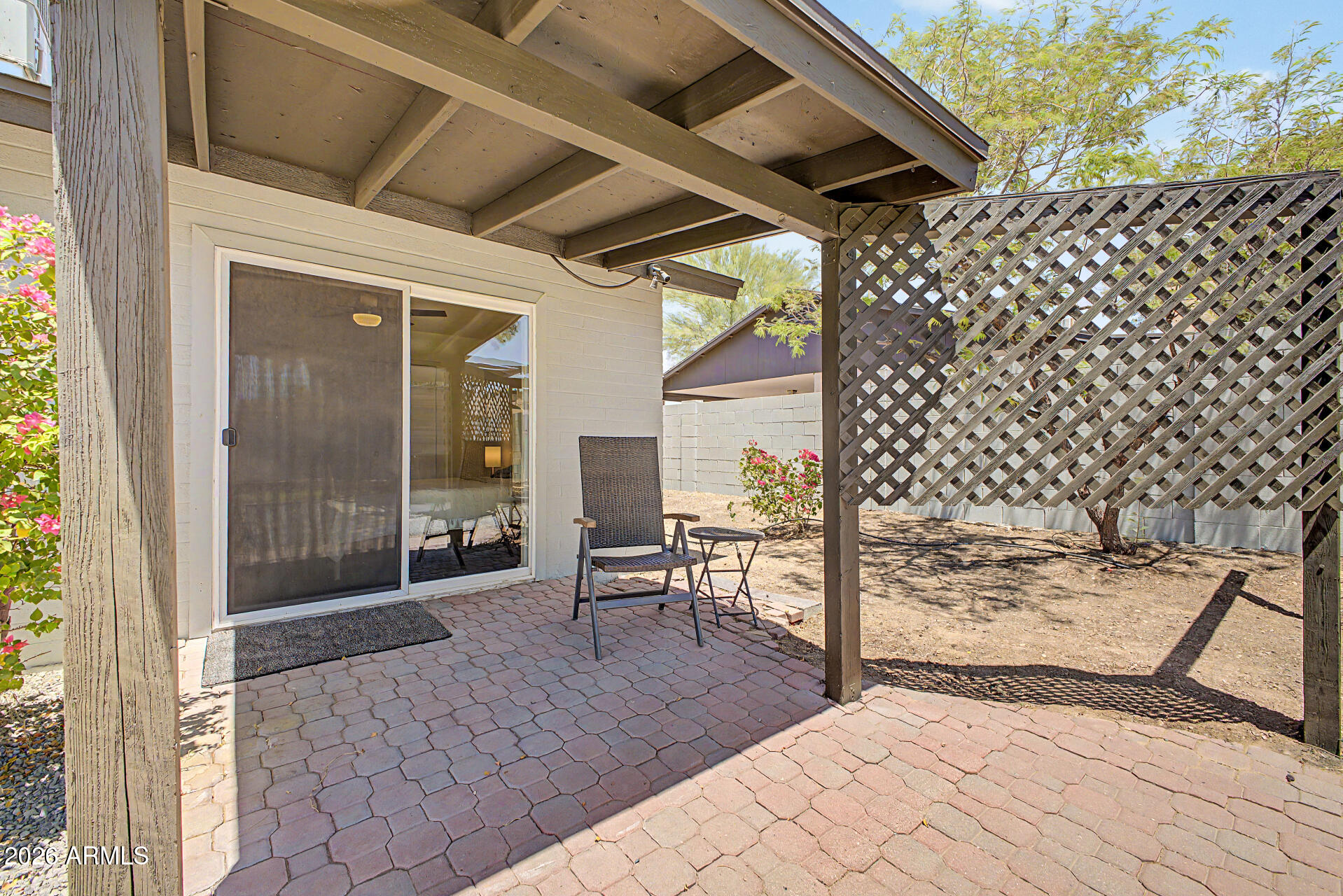 823 E Monte Cristo Avenue