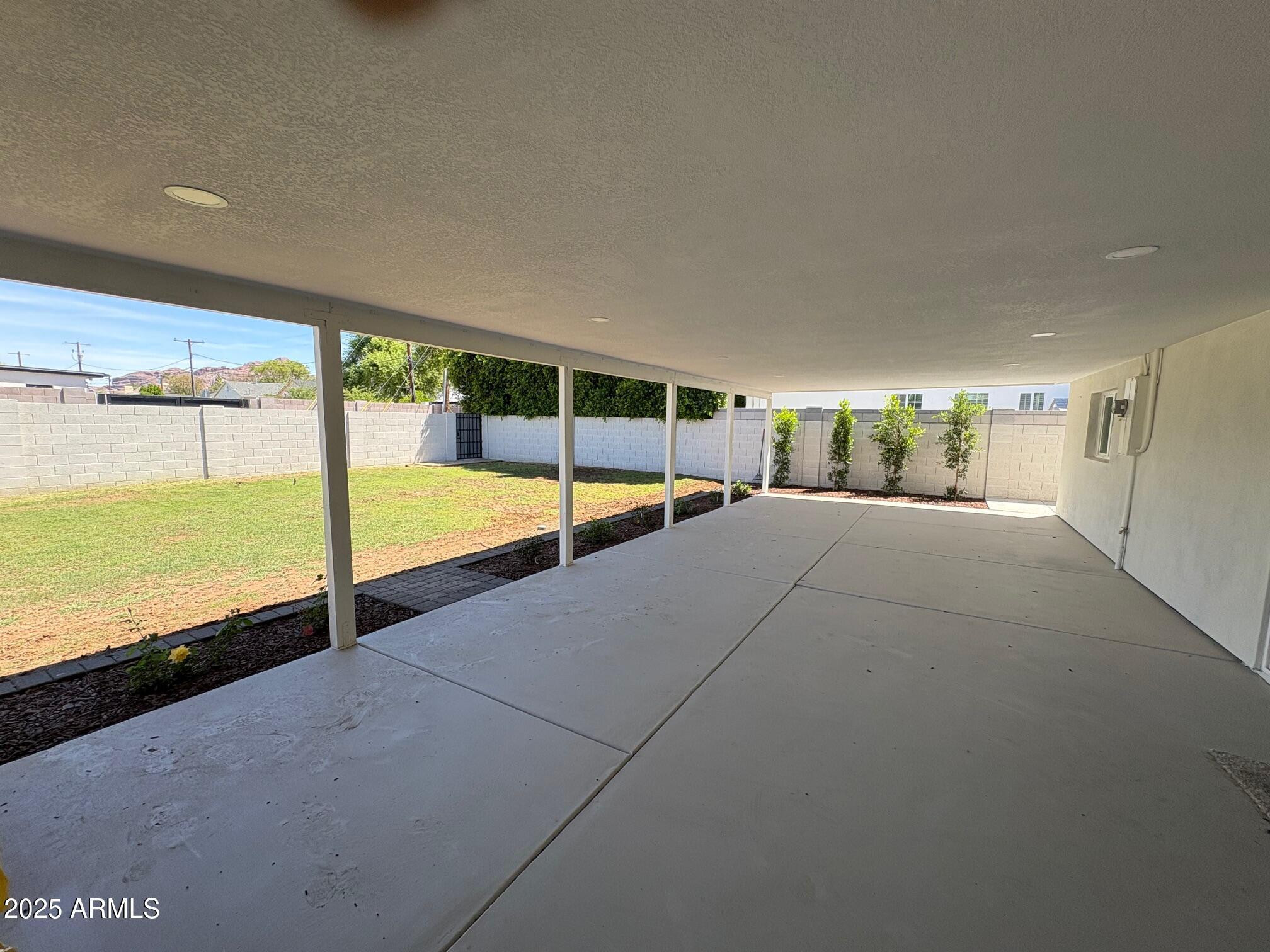 4402 E Mitchell Drive
