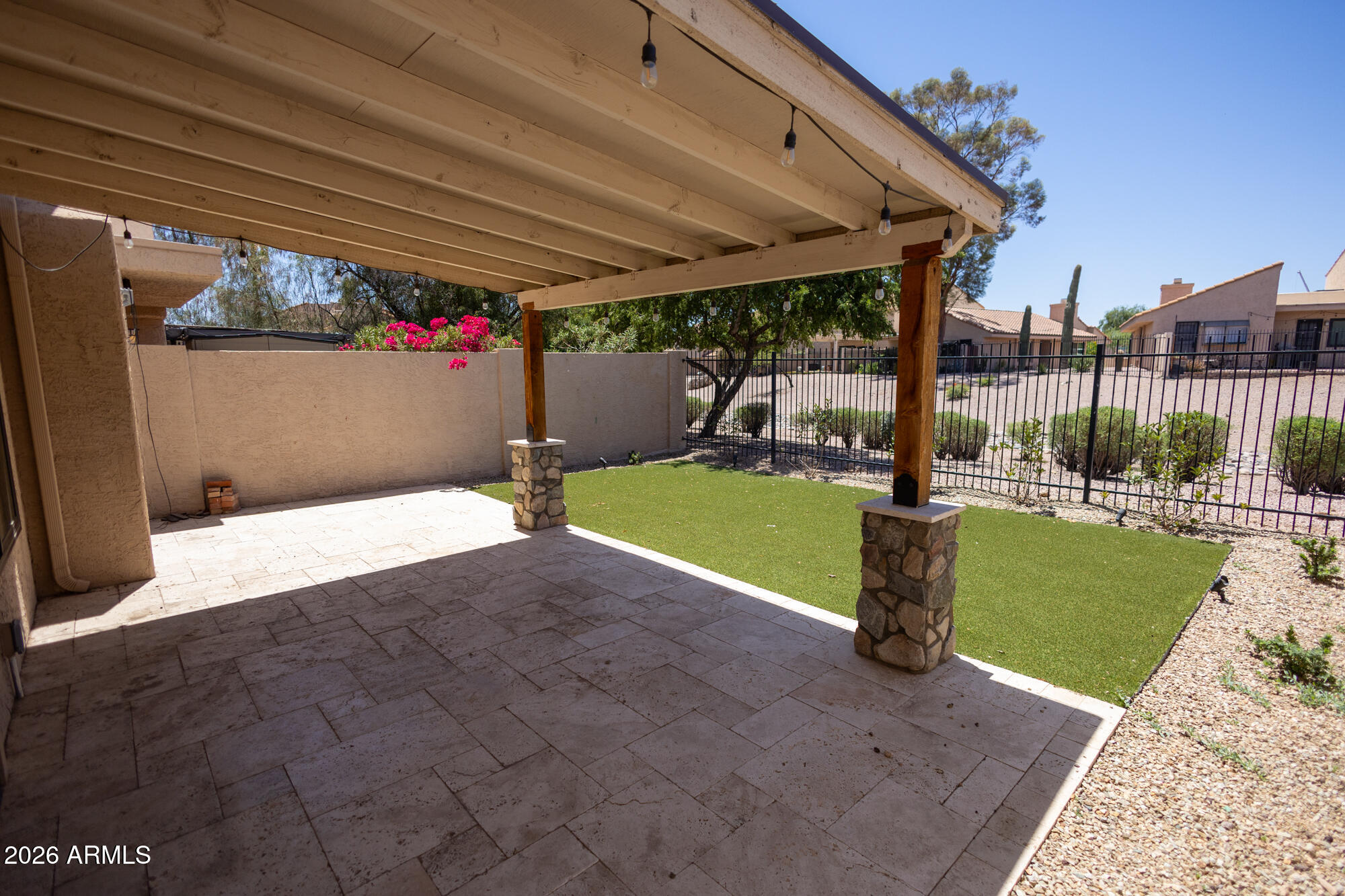 335 E BLUEBELL Lane