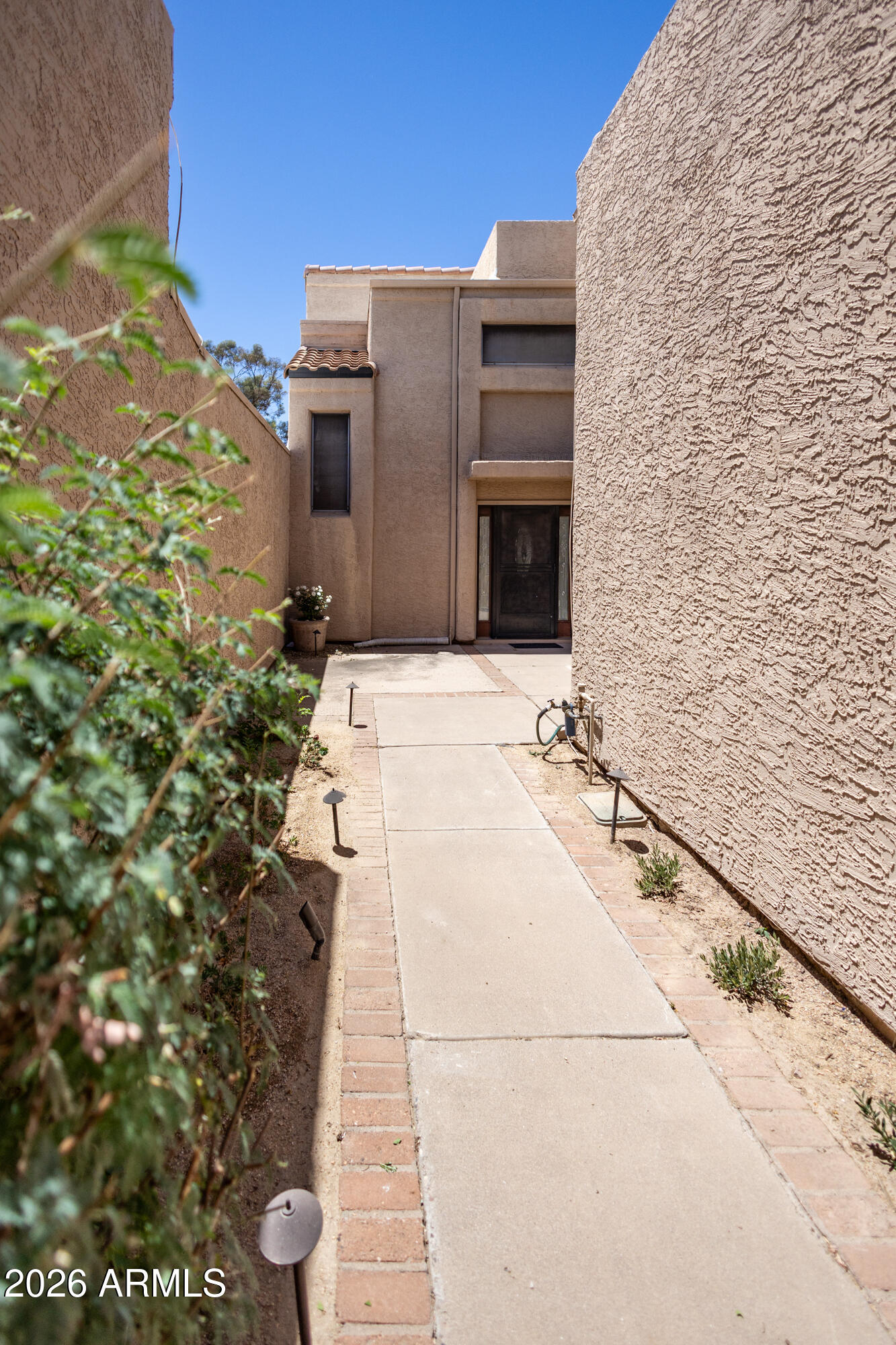335 E BLUEBELL Lane