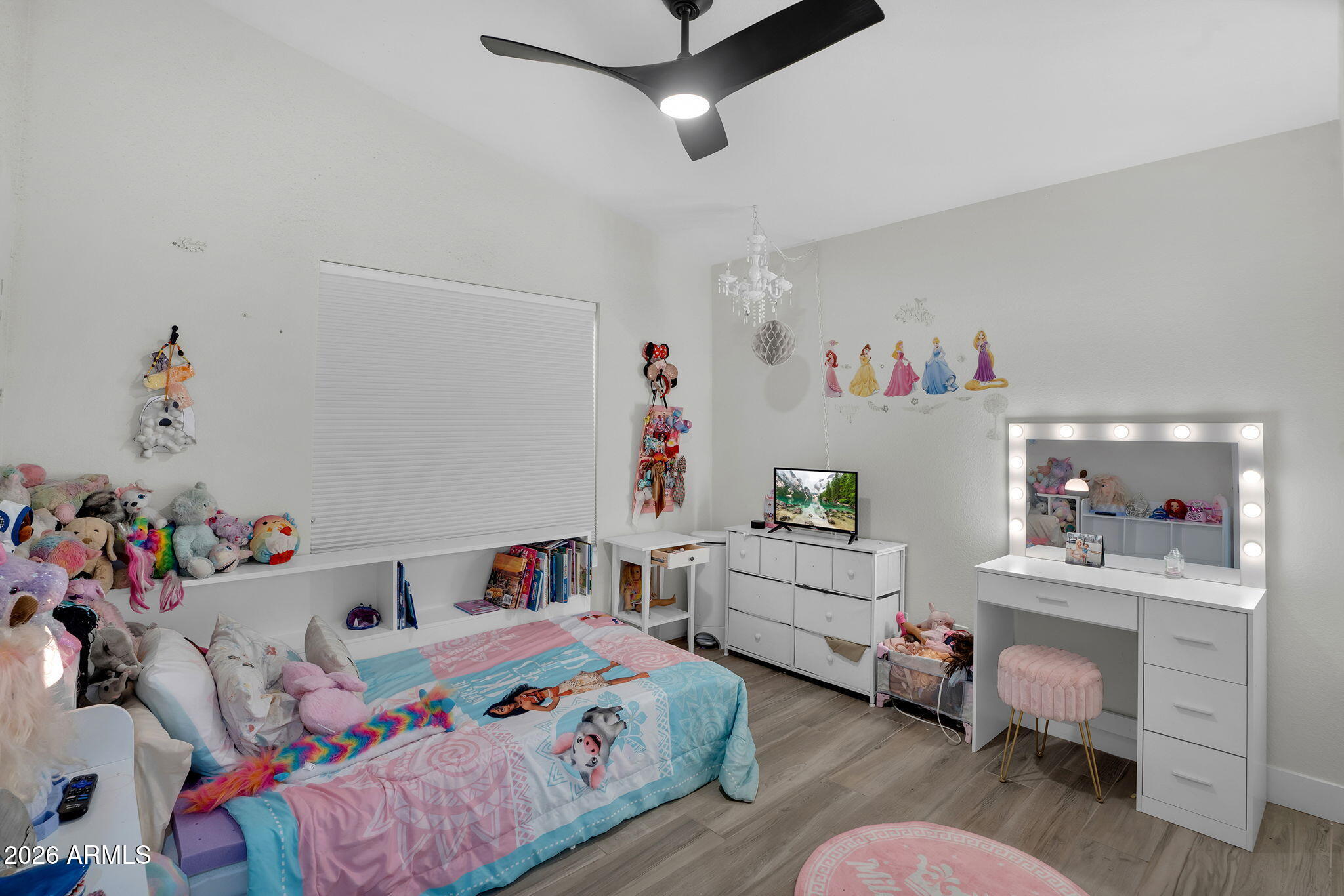9410 E TOPEKA Drive