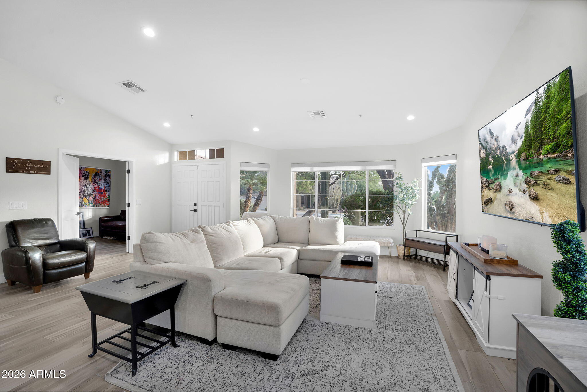9410 E TOPEKA Drive
