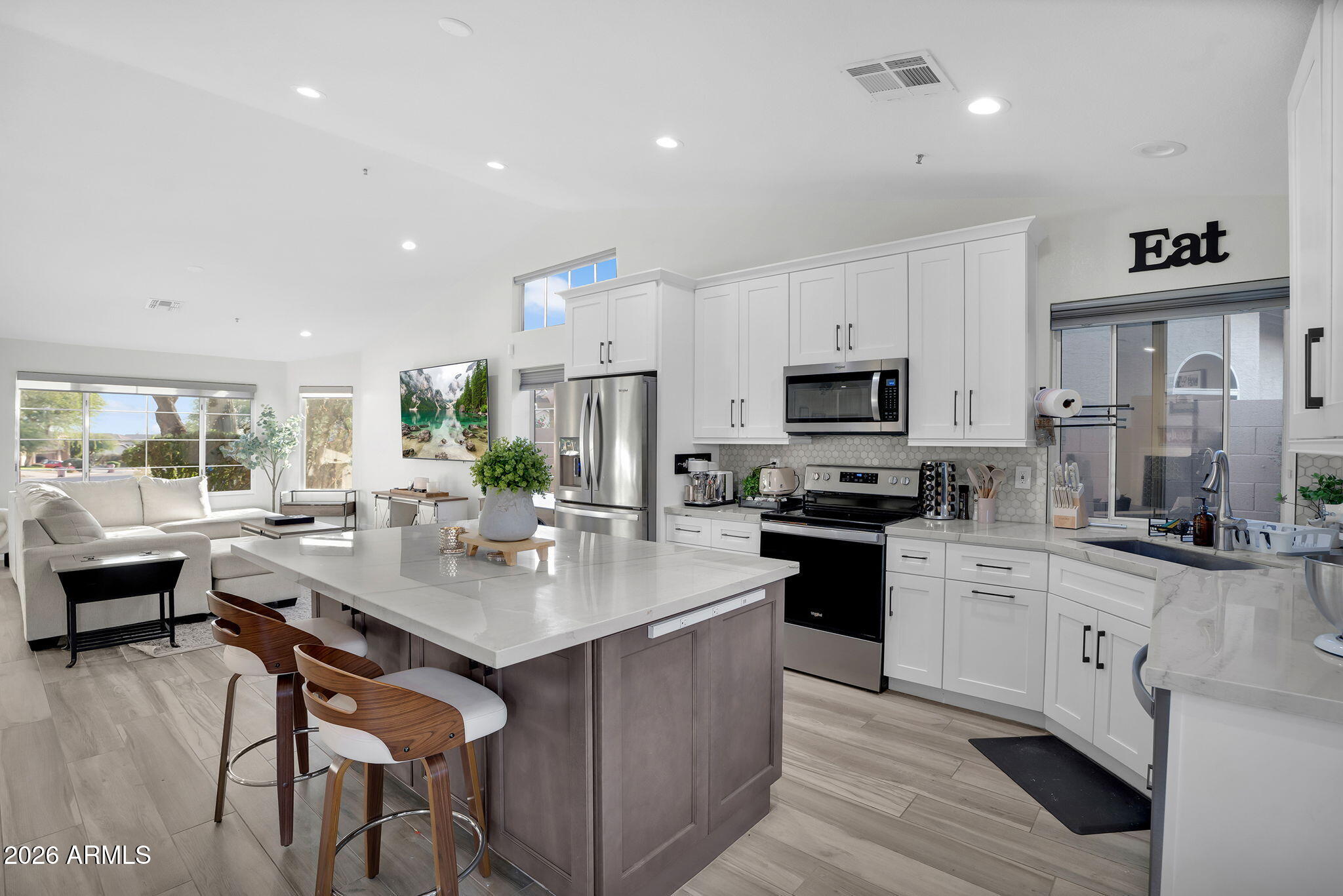 9410 E TOPEKA Drive