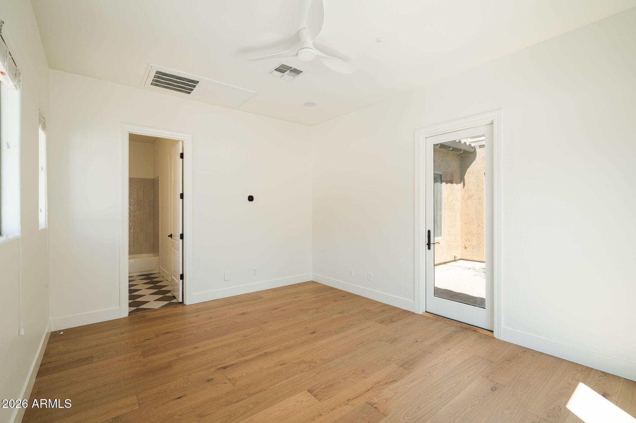 2514 W VIA SAVELLI