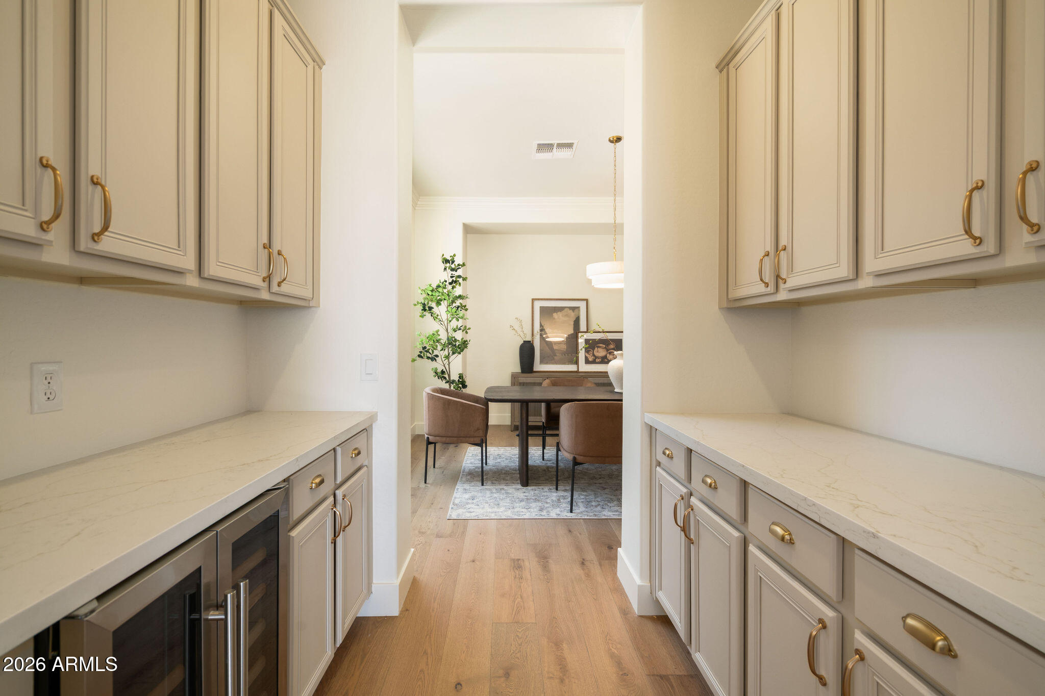 2514 W VIA SAVELLI