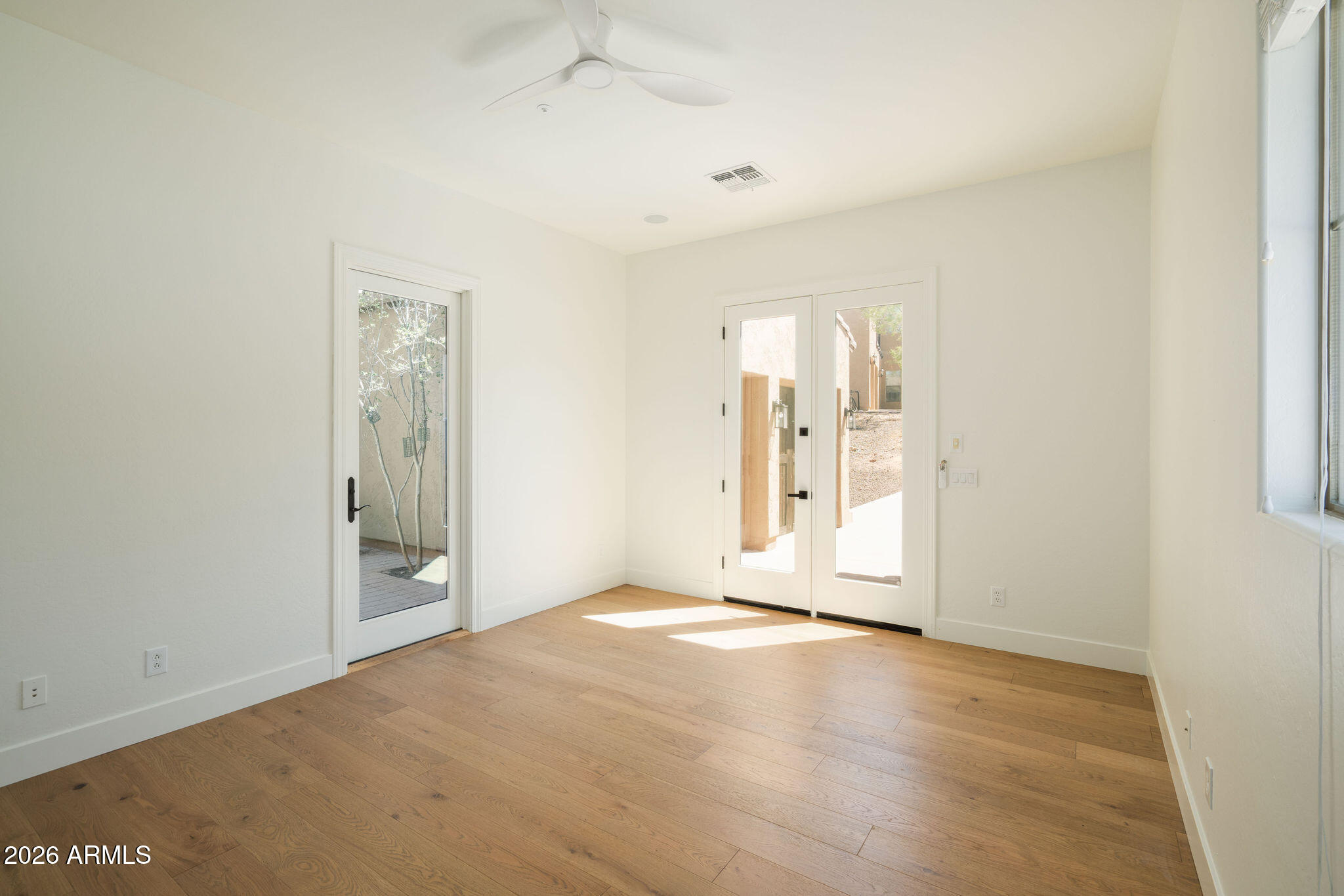2514 W VIA SAVELLI