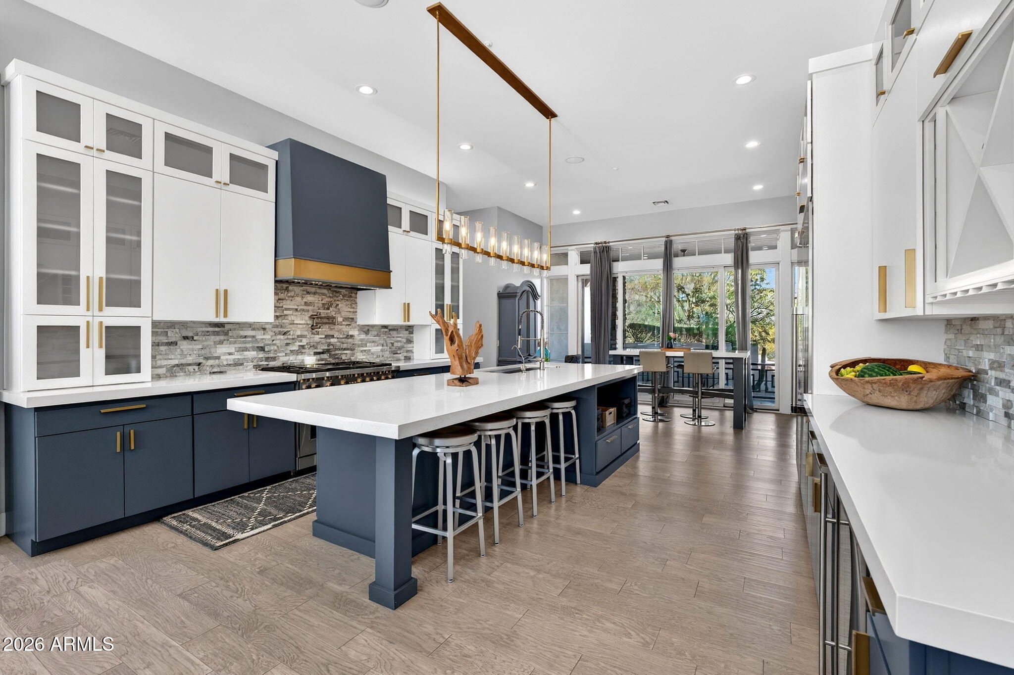 9810 E THOMPSON PEAK Parkway 807