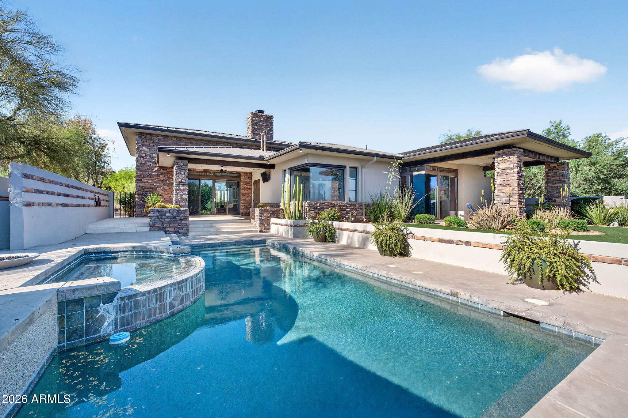 9810 E THOMPSON PEAK Parkway 807