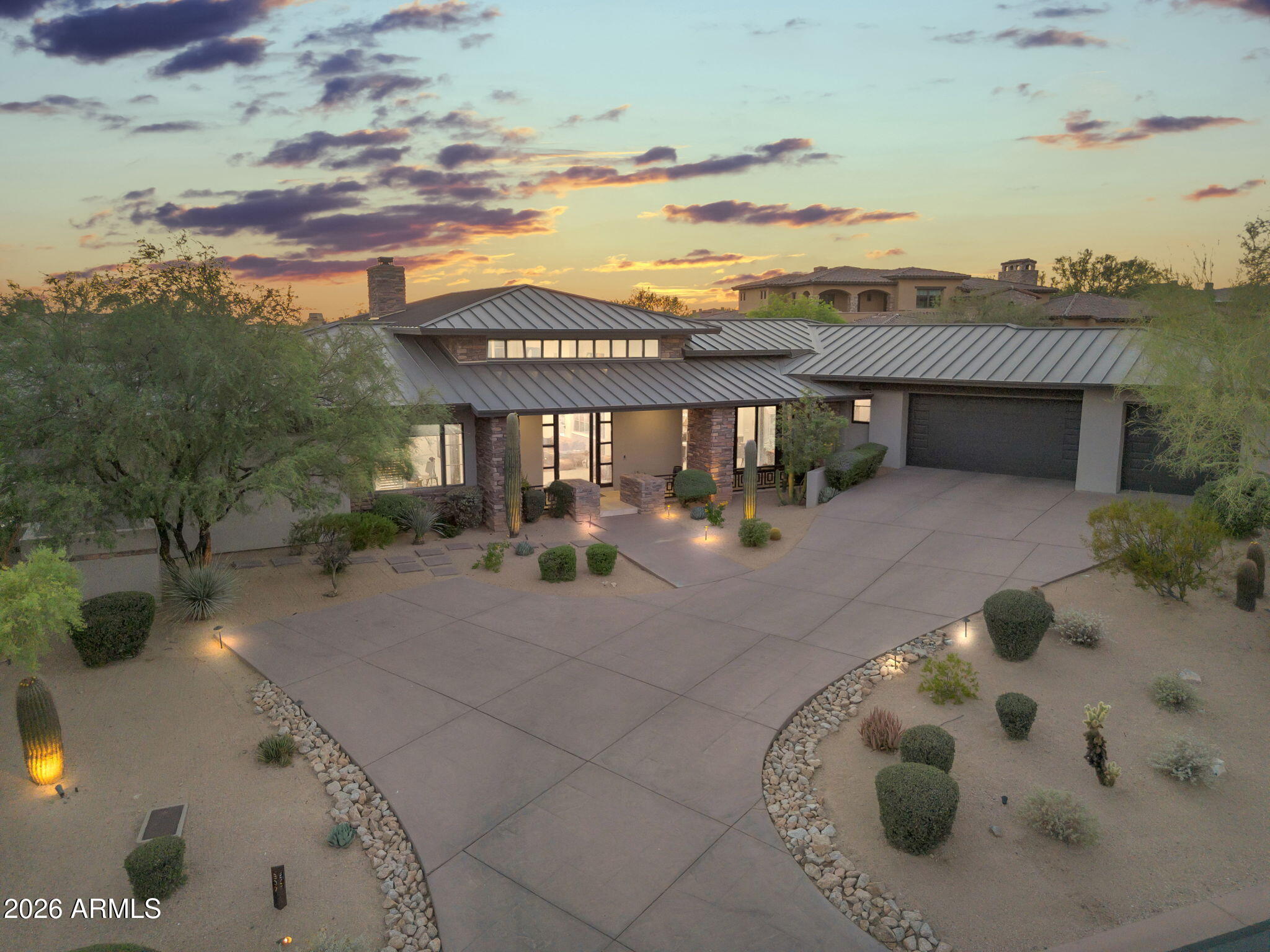 9810 E THOMPSON PEAK Parkway 807