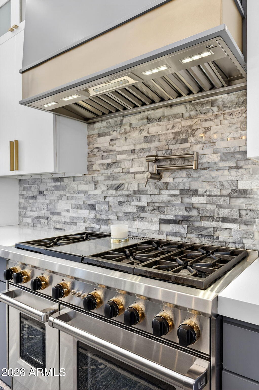 9810 E THOMPSON PEAK Parkway 807