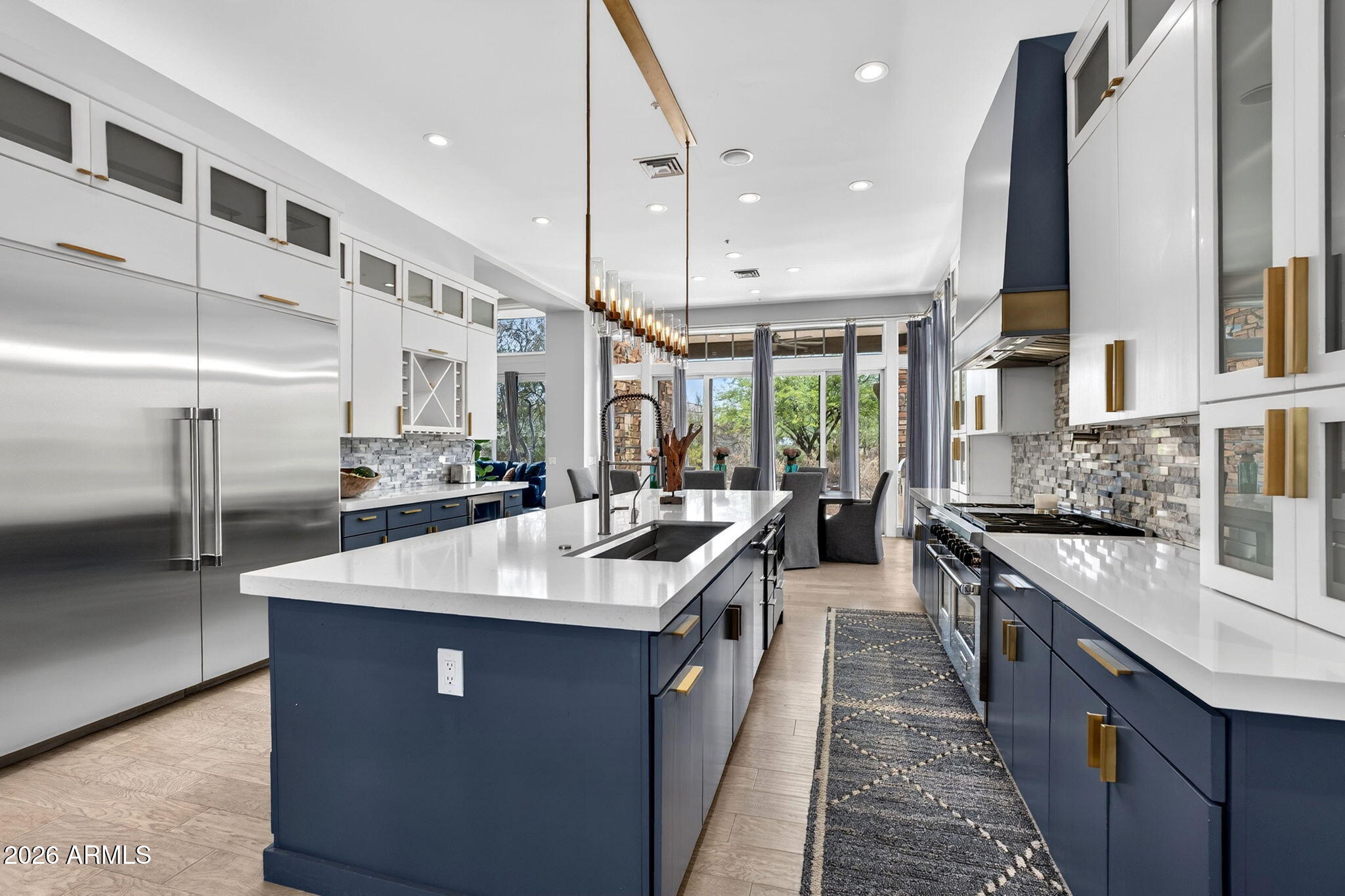 9810 E THOMPSON PEAK Parkway 807