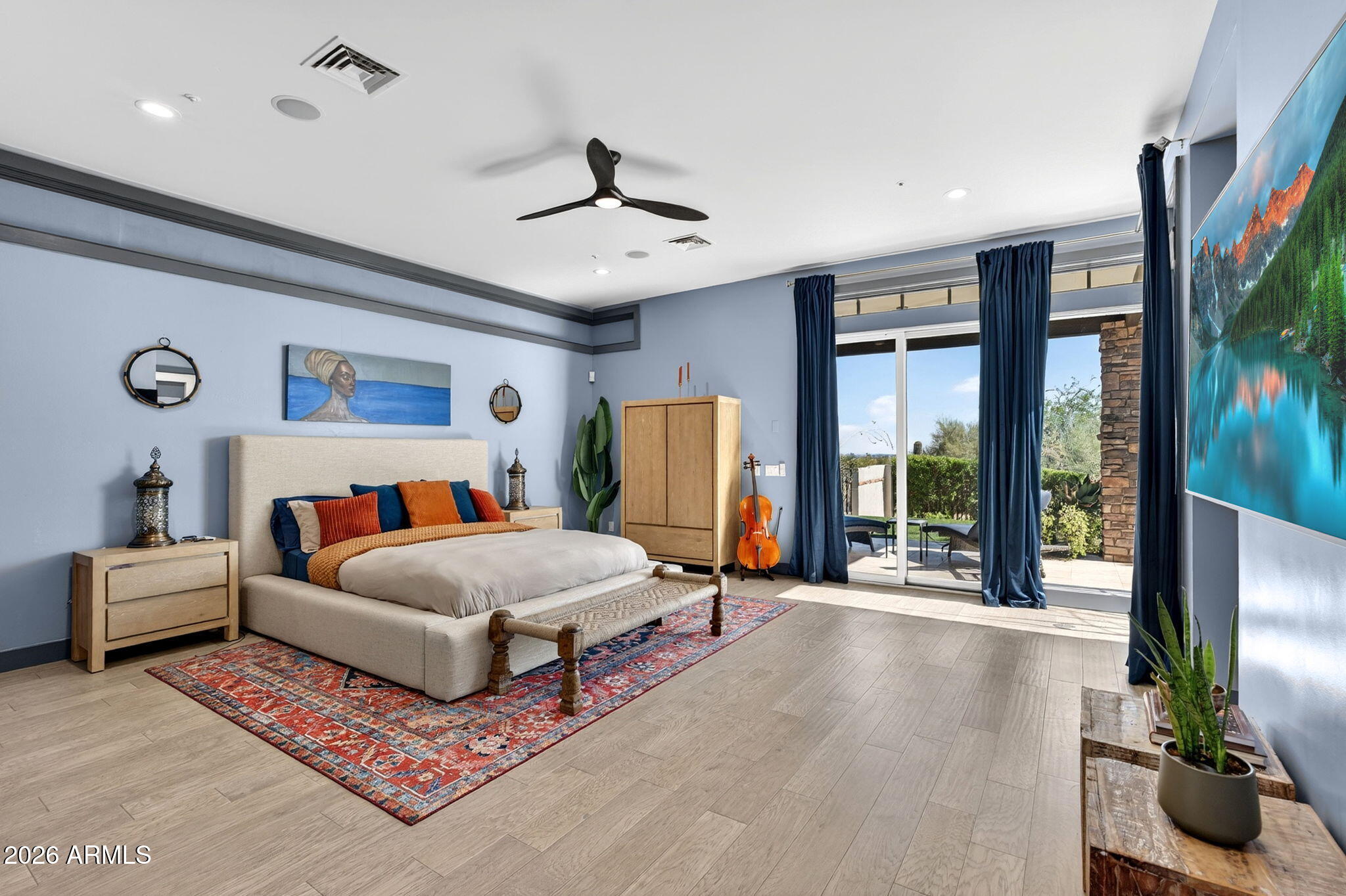 9810 E THOMPSON PEAK Parkway 807