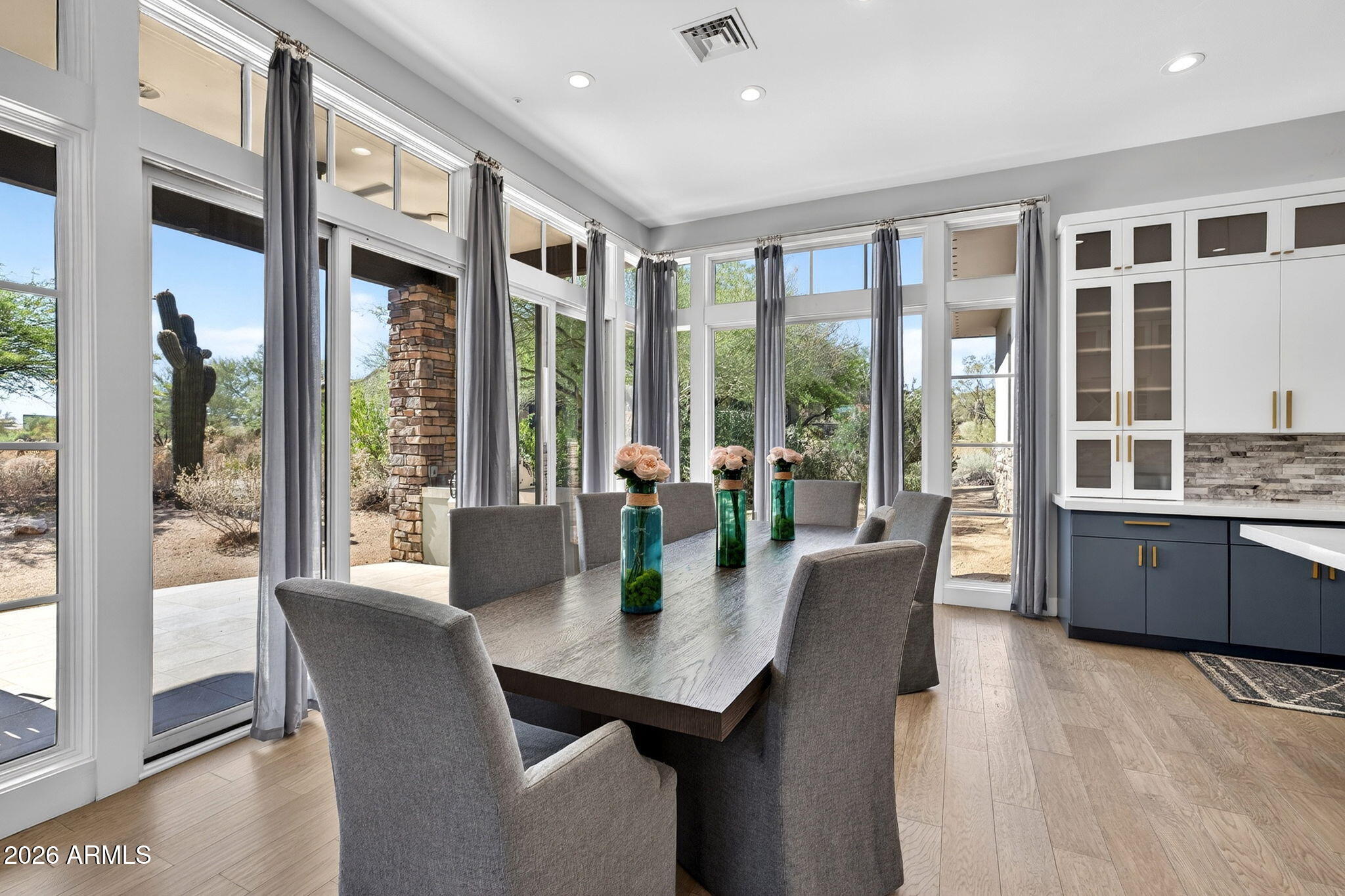 9810 E THOMPSON PEAK Parkway 807