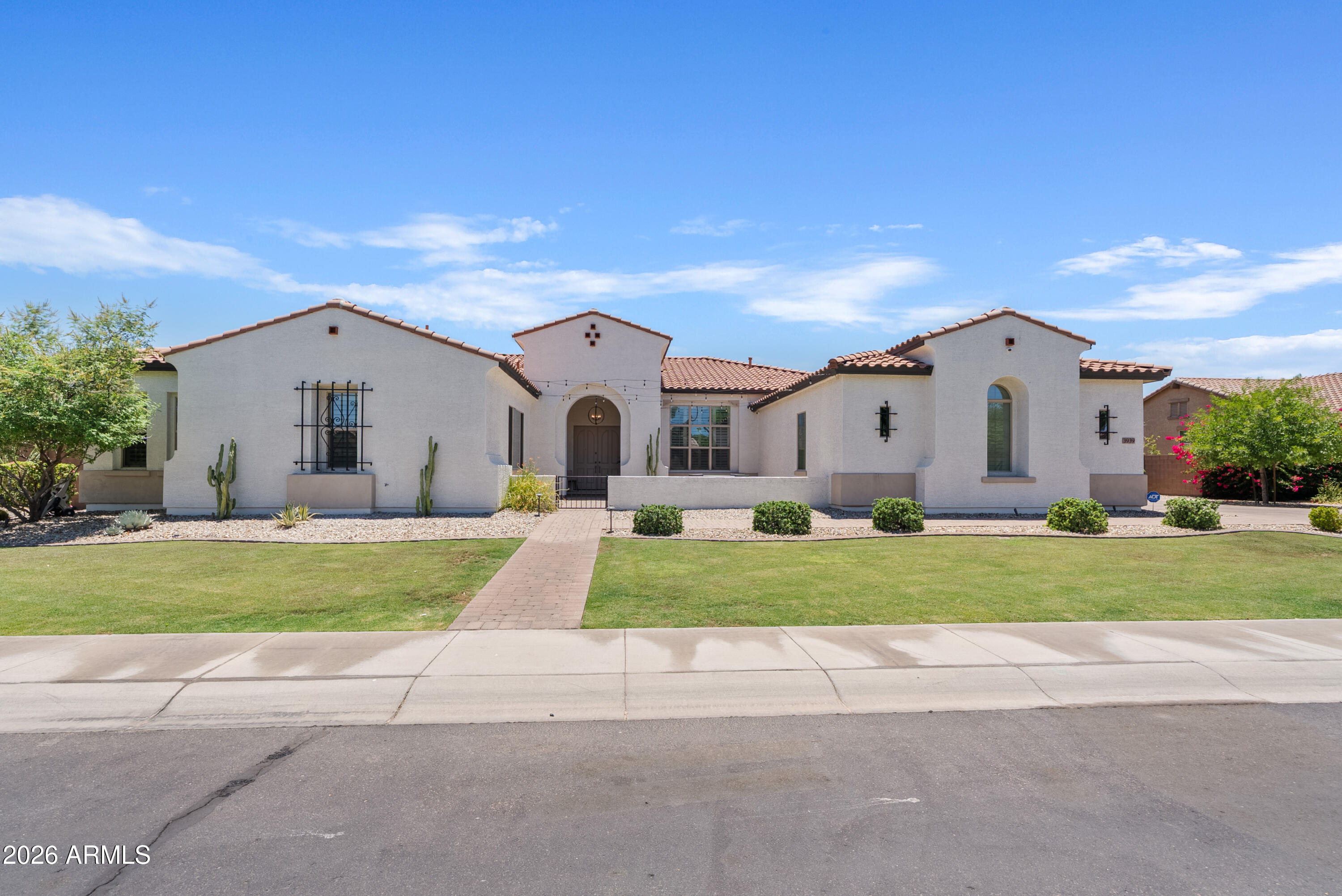 3939 E ENCANTO Street