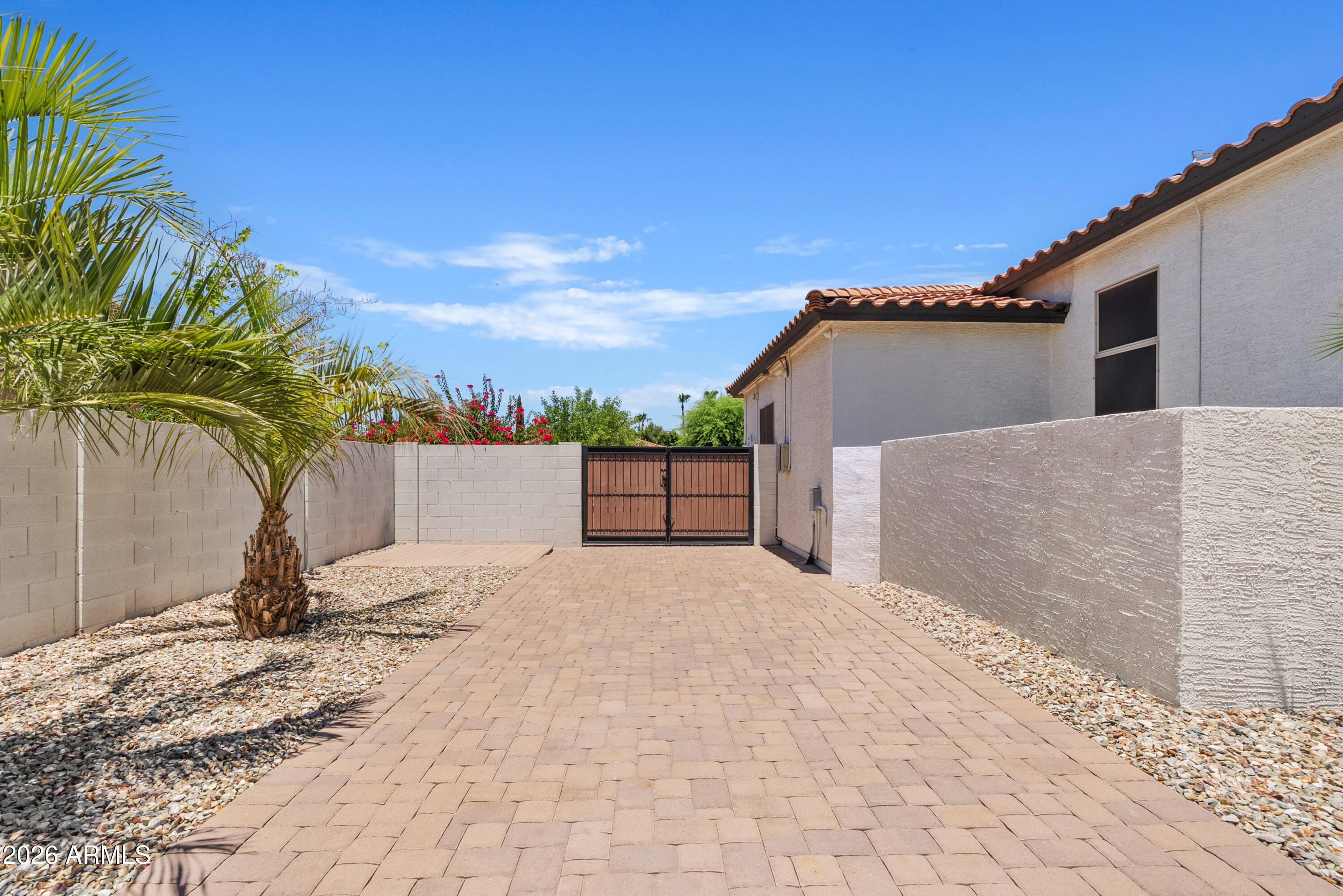 3939 E ENCANTO Street