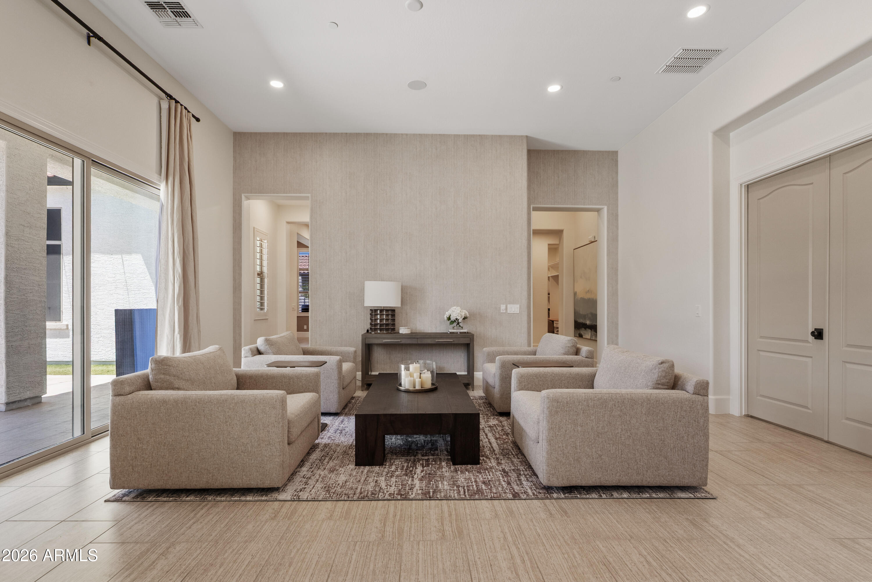 3939 E ENCANTO Street