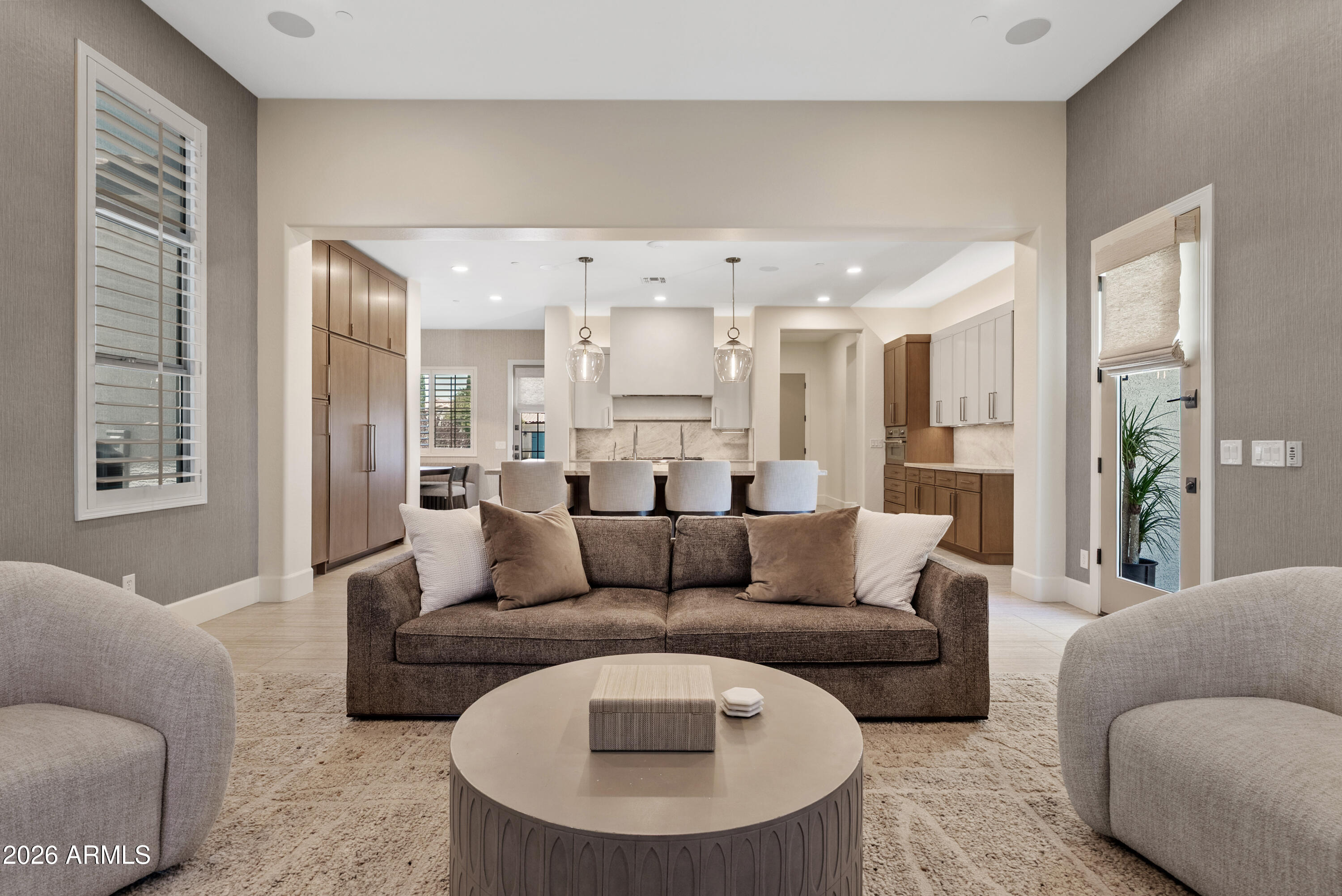 3939 E ENCANTO Street