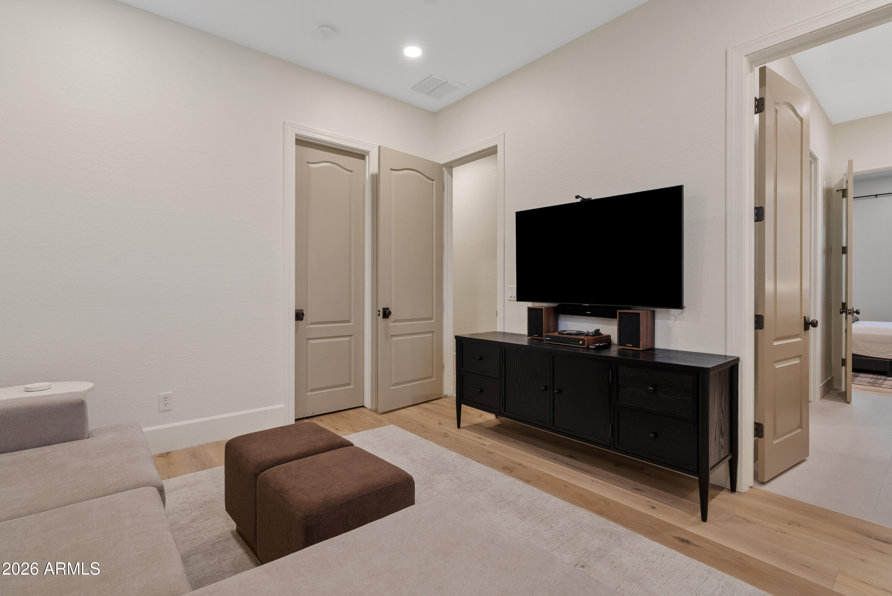 3939 E ENCANTO Street