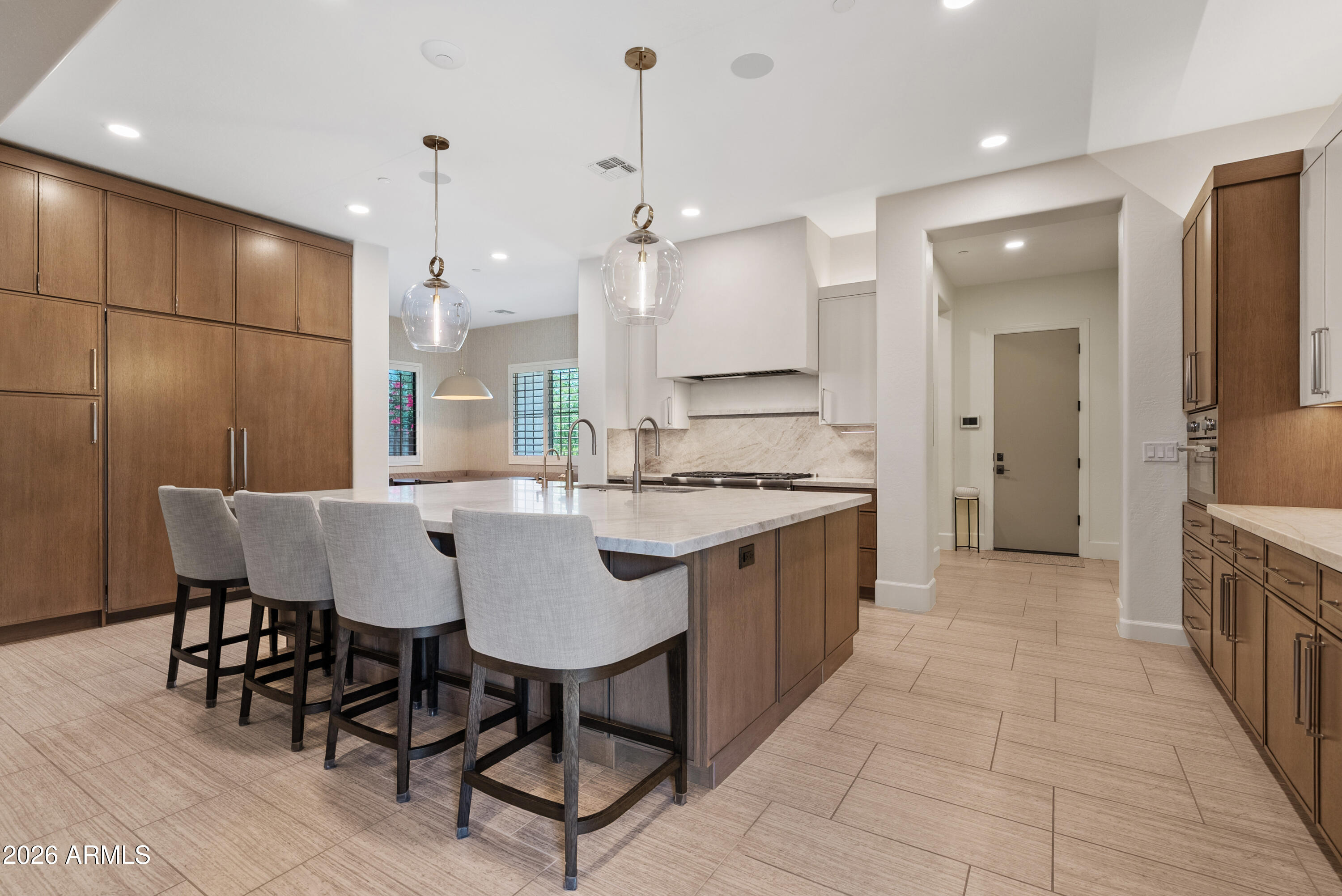 3939 E ENCANTO Street