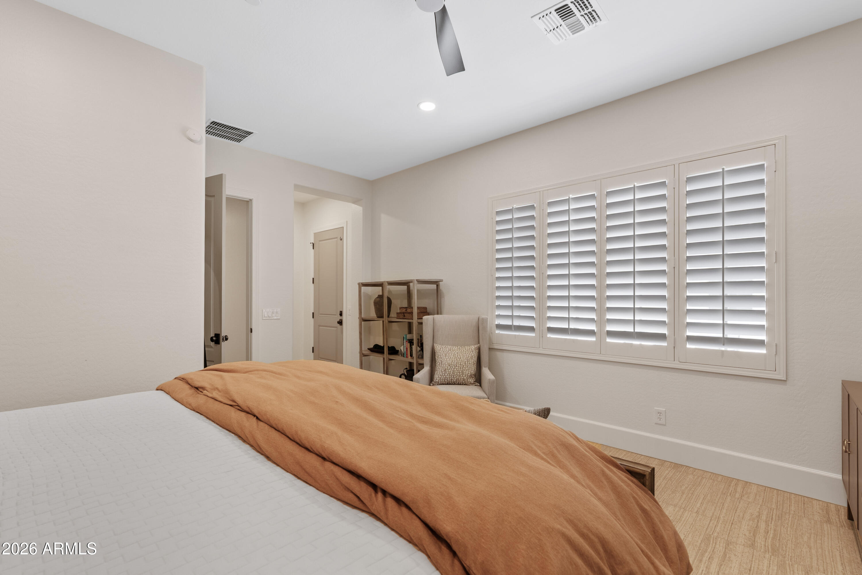 3939 E ENCANTO Street