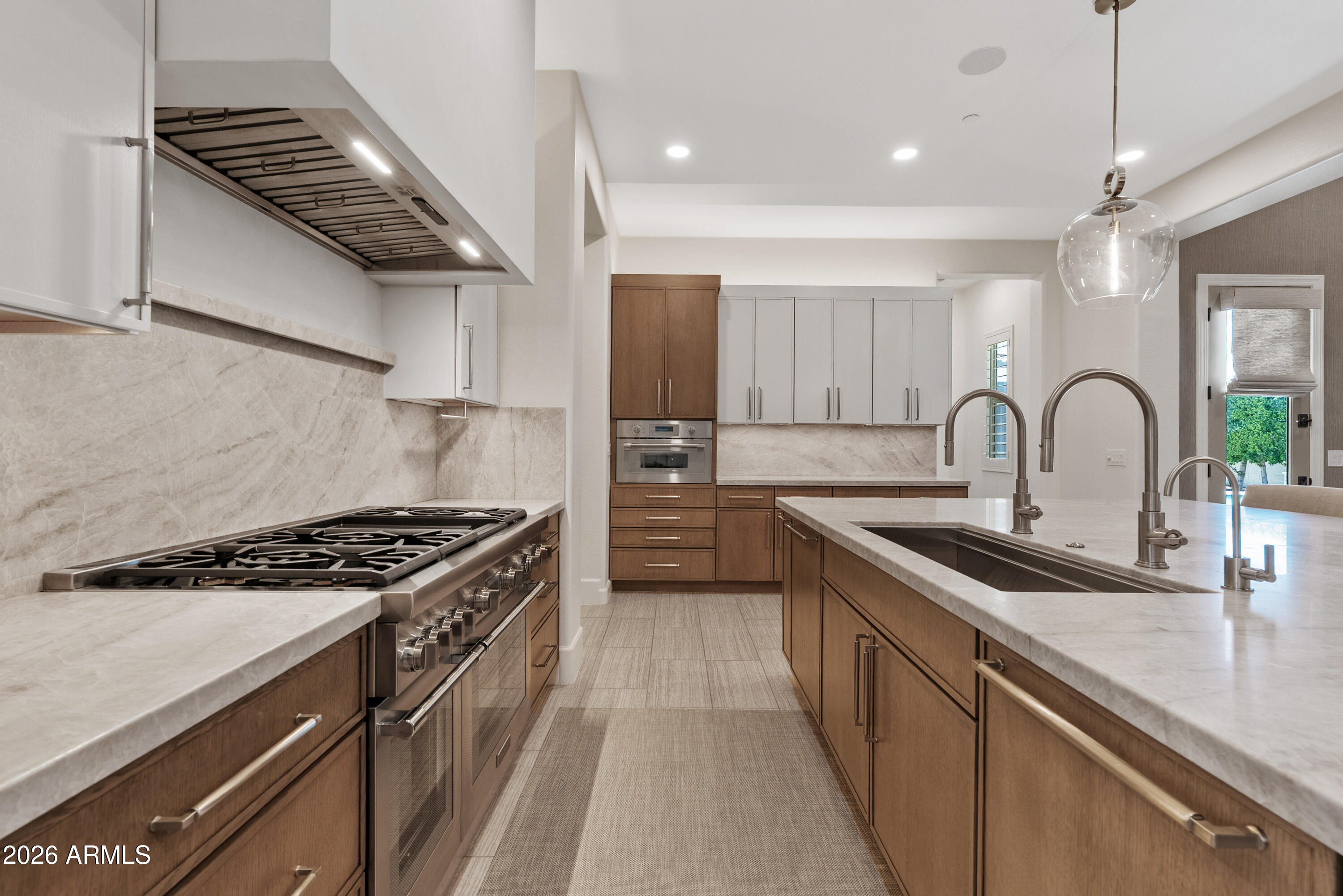 3939 E ENCANTO Street