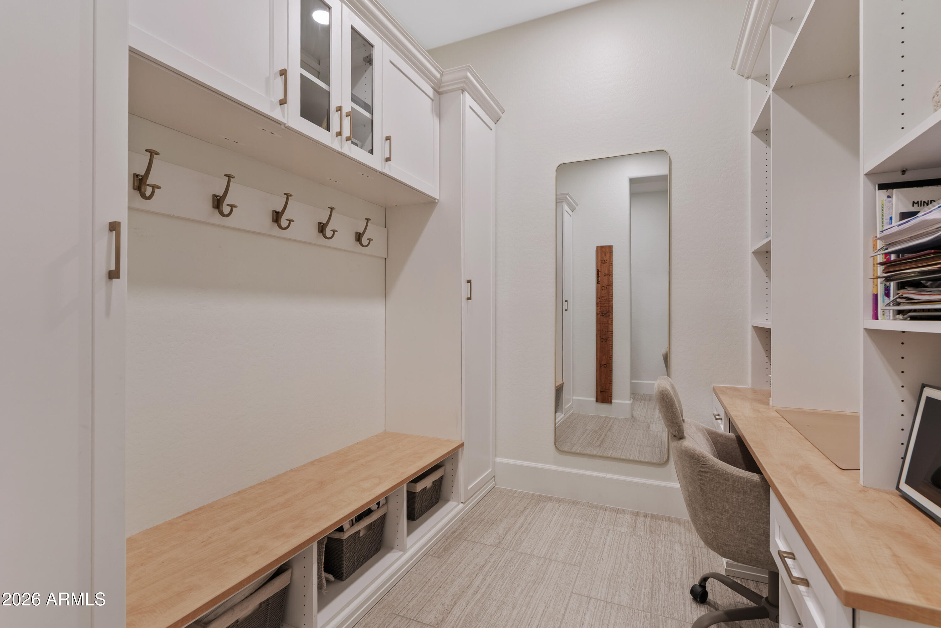 3939 E ENCANTO Street