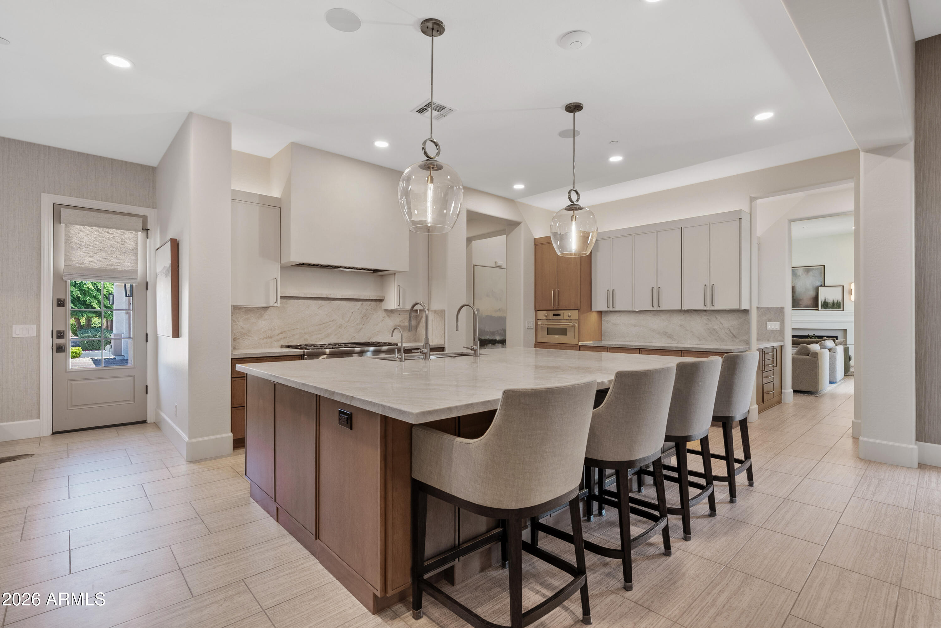 3939 E ENCANTO Street