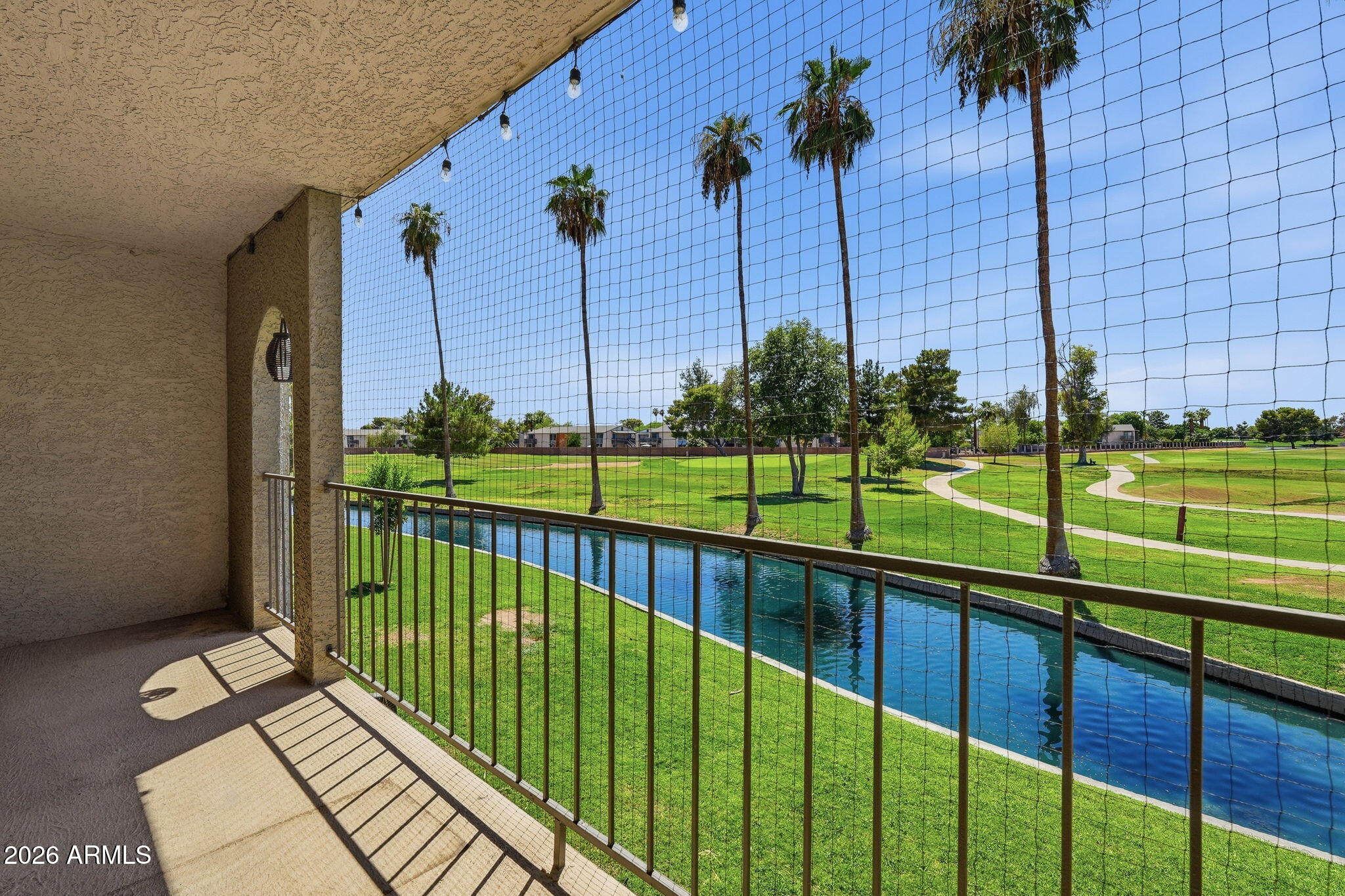 2524 S EL PARADISO 67