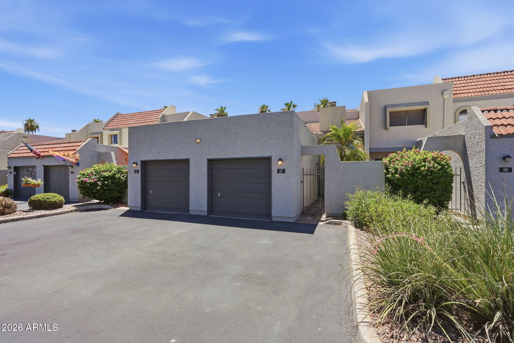 2524 S EL PARADISO 67
