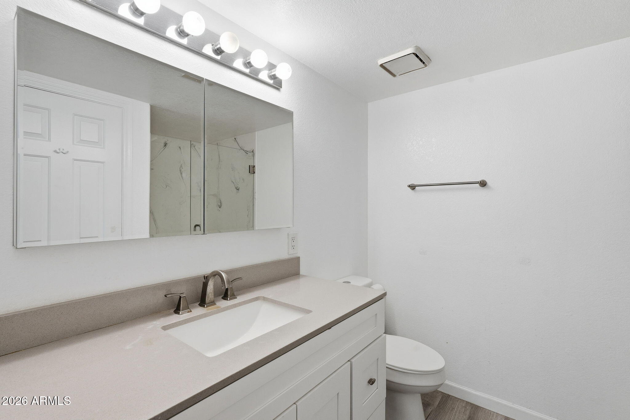 2524 S EL PARADISO 67
