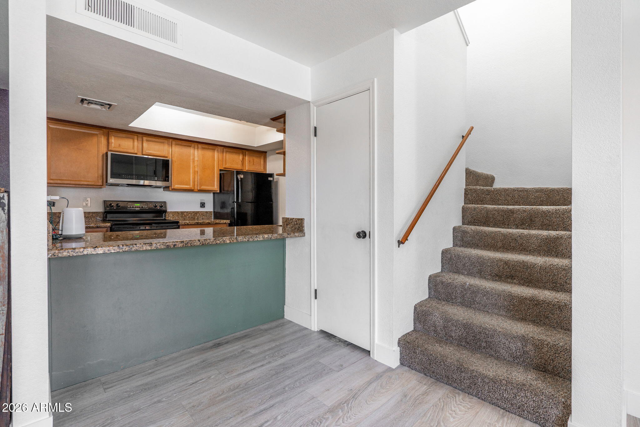 222 W BROWN Road 32