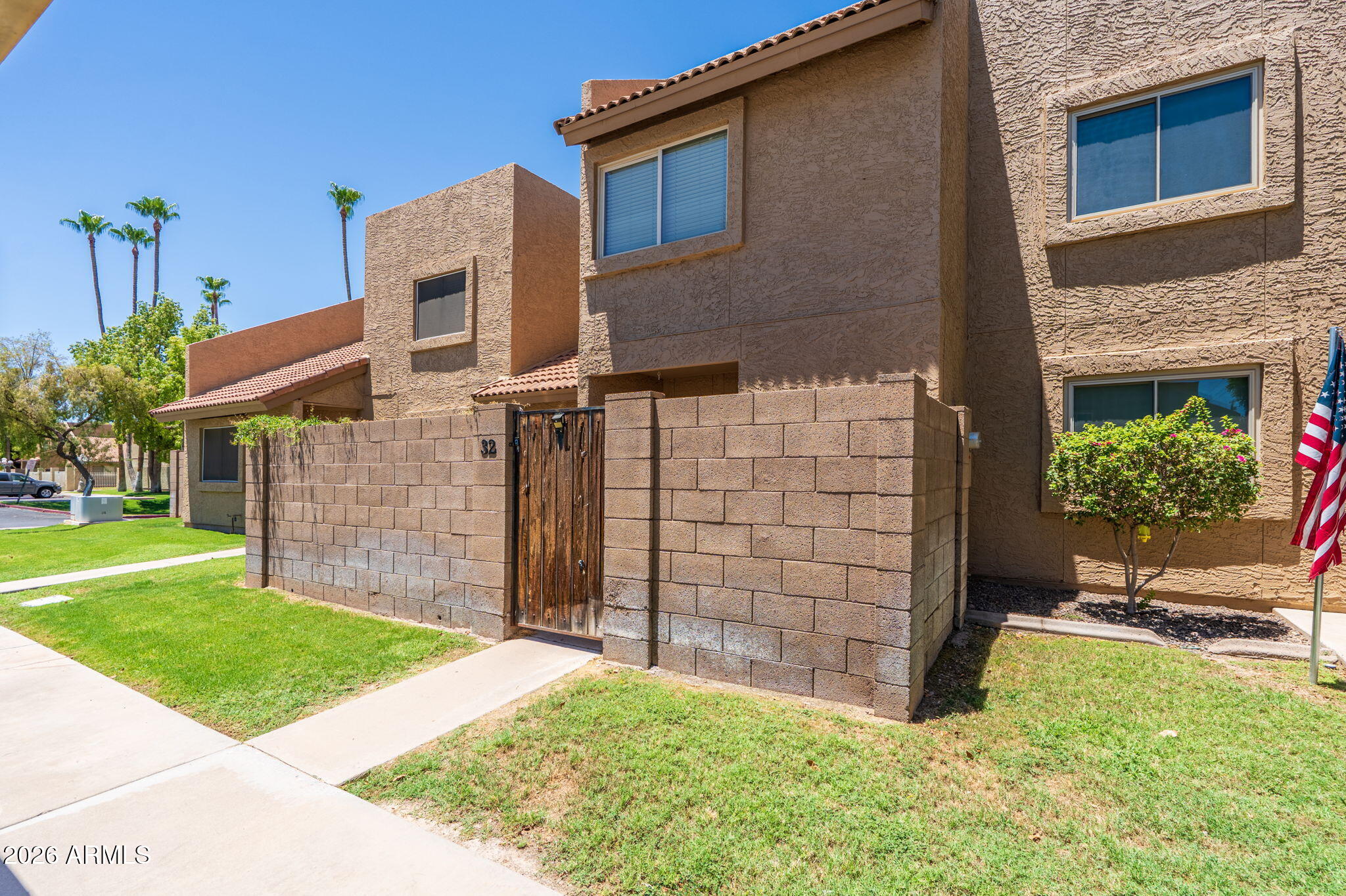 222 W BROWN Road 32